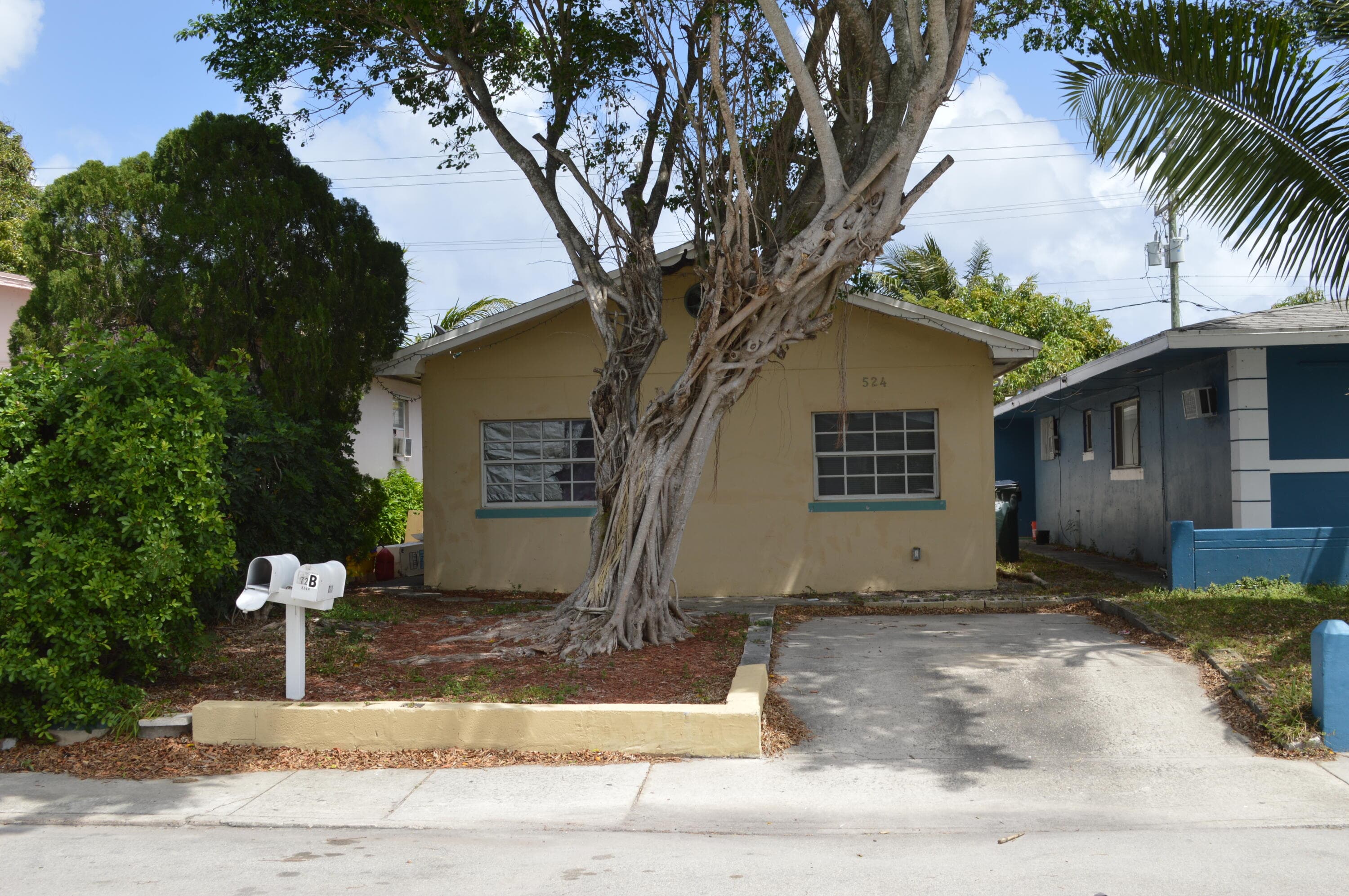 524 N F Street, Lake Worth Beach, FL 33460 — photo 1 of 17