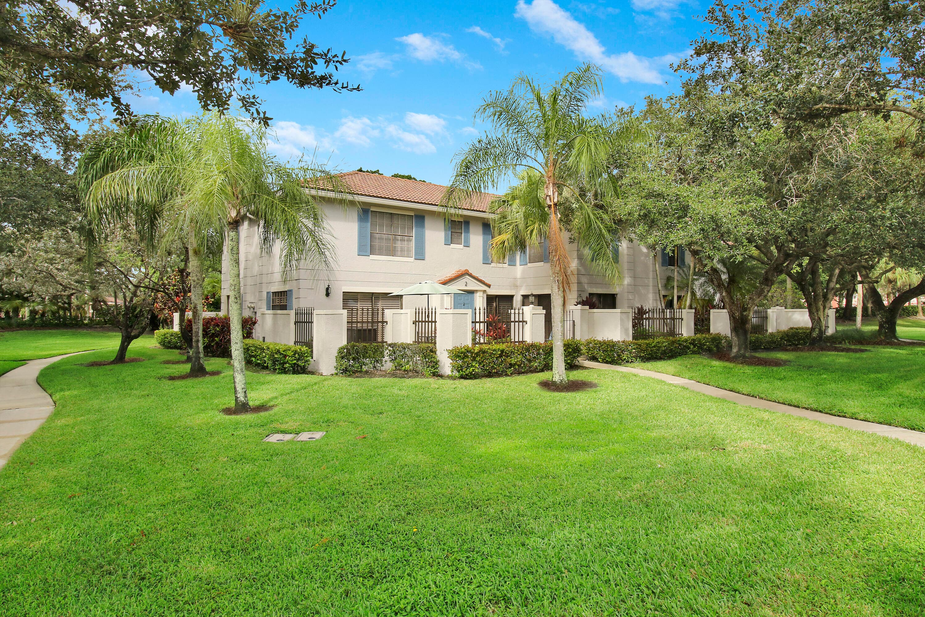 377 Prestwick Lane 2, Palm Beach Gardens, FL 33418 — photo 2 of 41