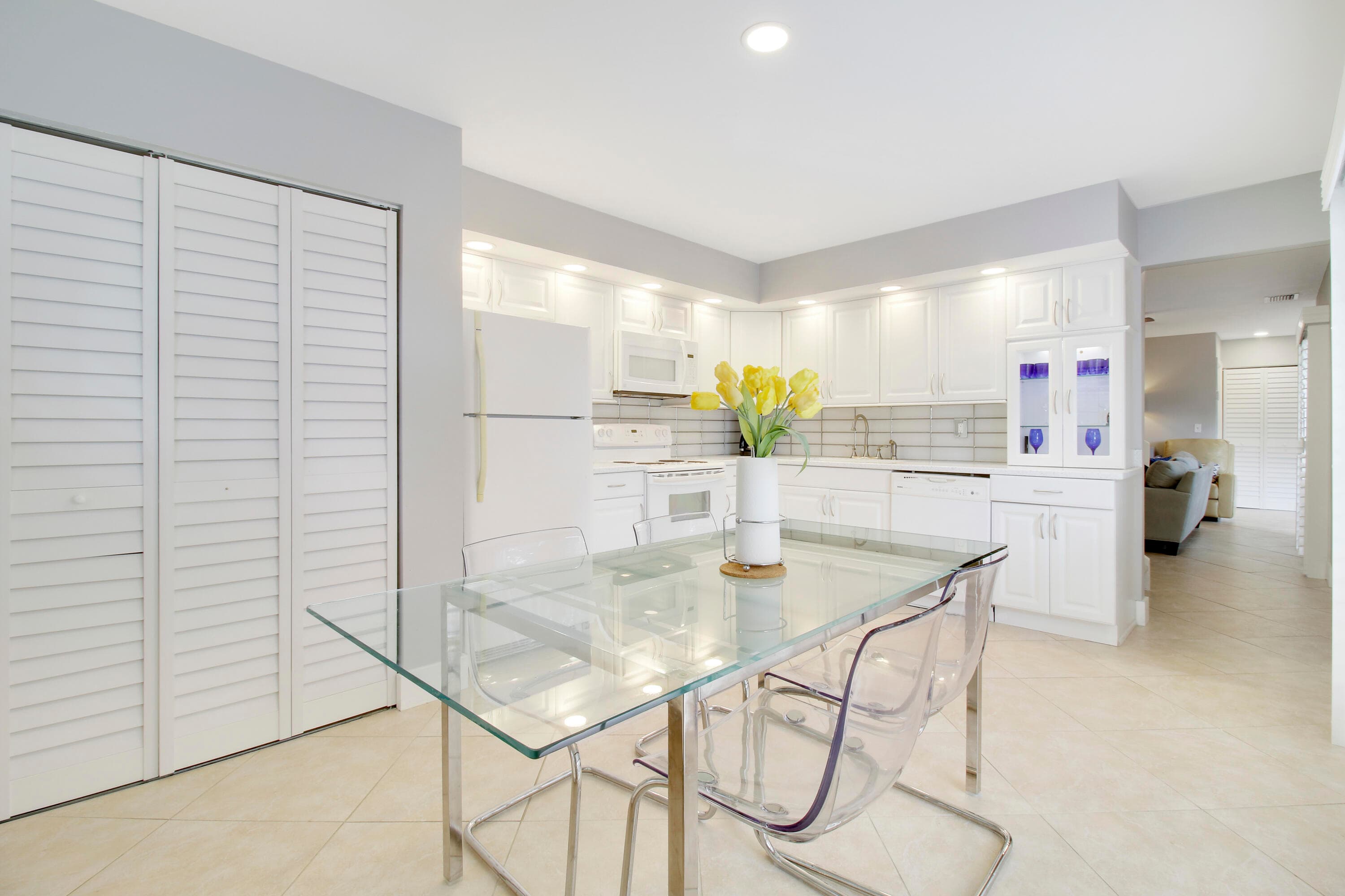 377 Prestwick Lane 2, Palm Beach Gardens, FL 33418 — photo 20 of 41