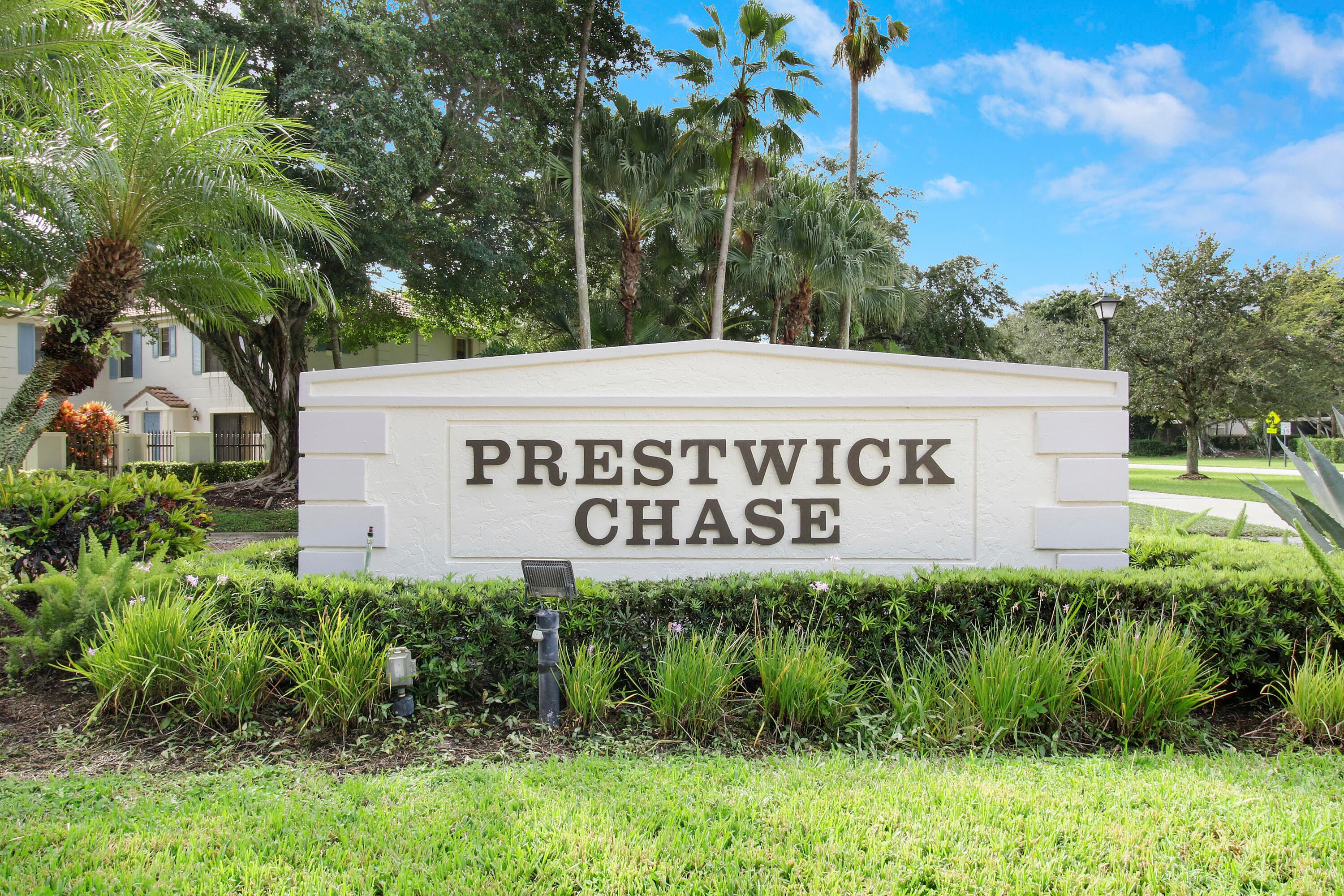 377 Prestwick Lane 2, Palm Beach Gardens, FL 33418 — photo 31 of 41