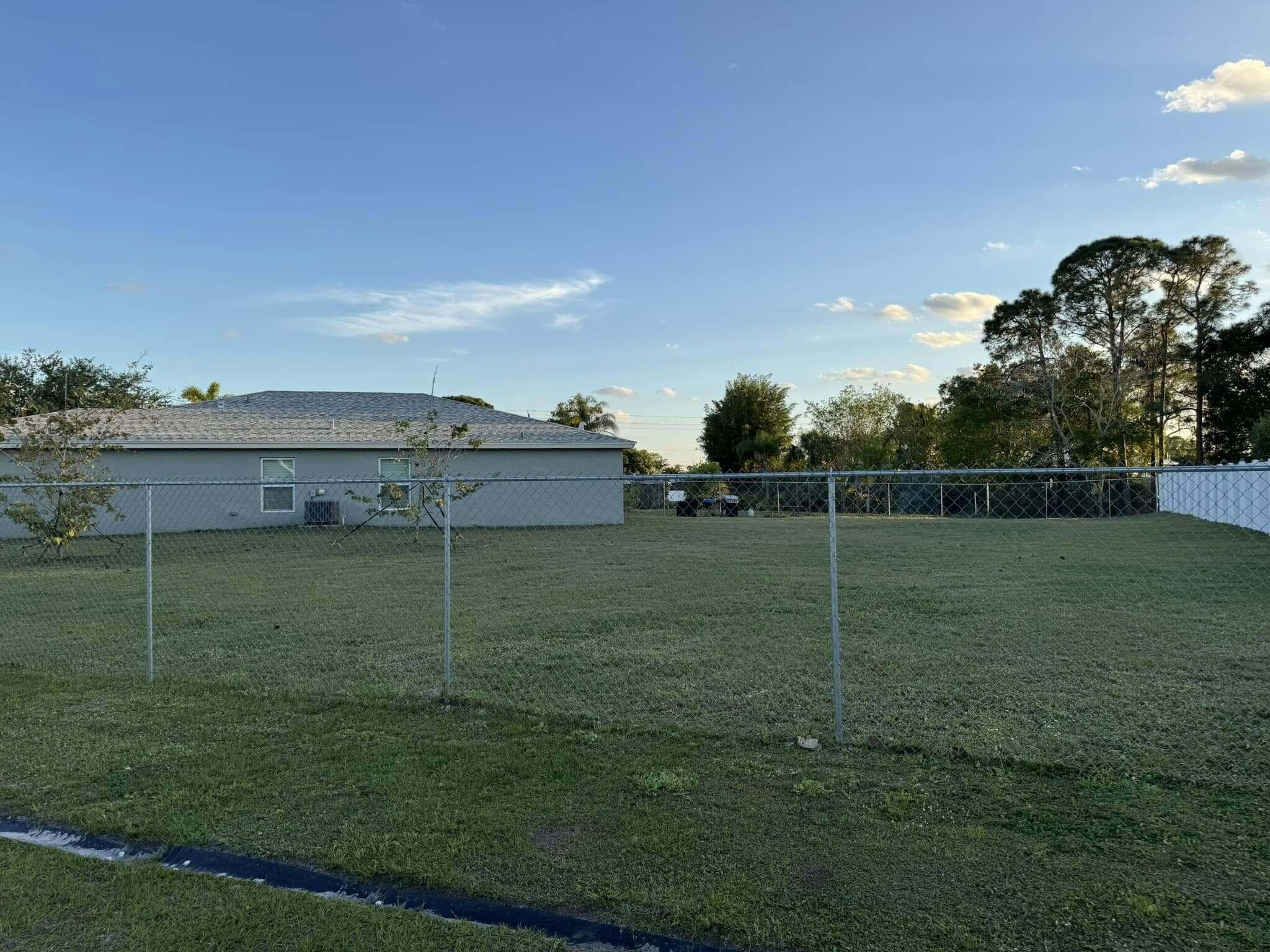 425 NW Hutchins Street, Port St. Lucie, FL 34983 — photo 5 of 36