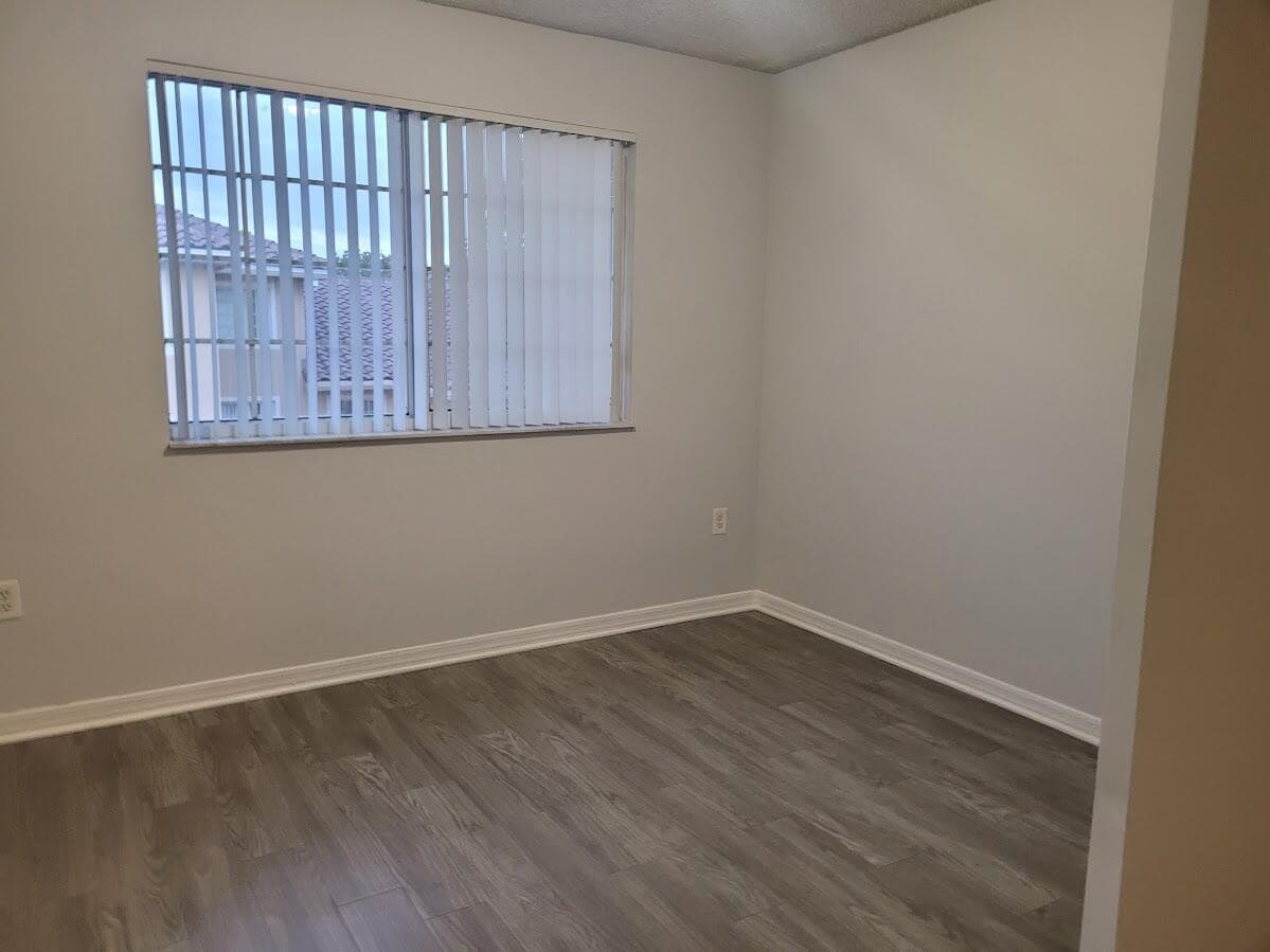 4197 N Haverhill Road 212, West Palm Beach, FL 33417 — photo 14 of 35