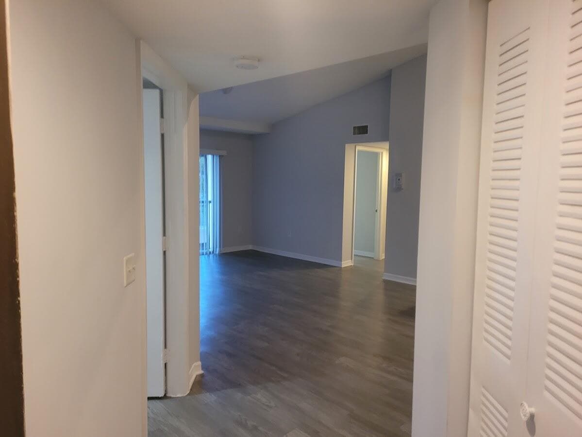 4197 N Haverhill Road 212, West Palm Beach, FL 33417 — photo 10 of 35