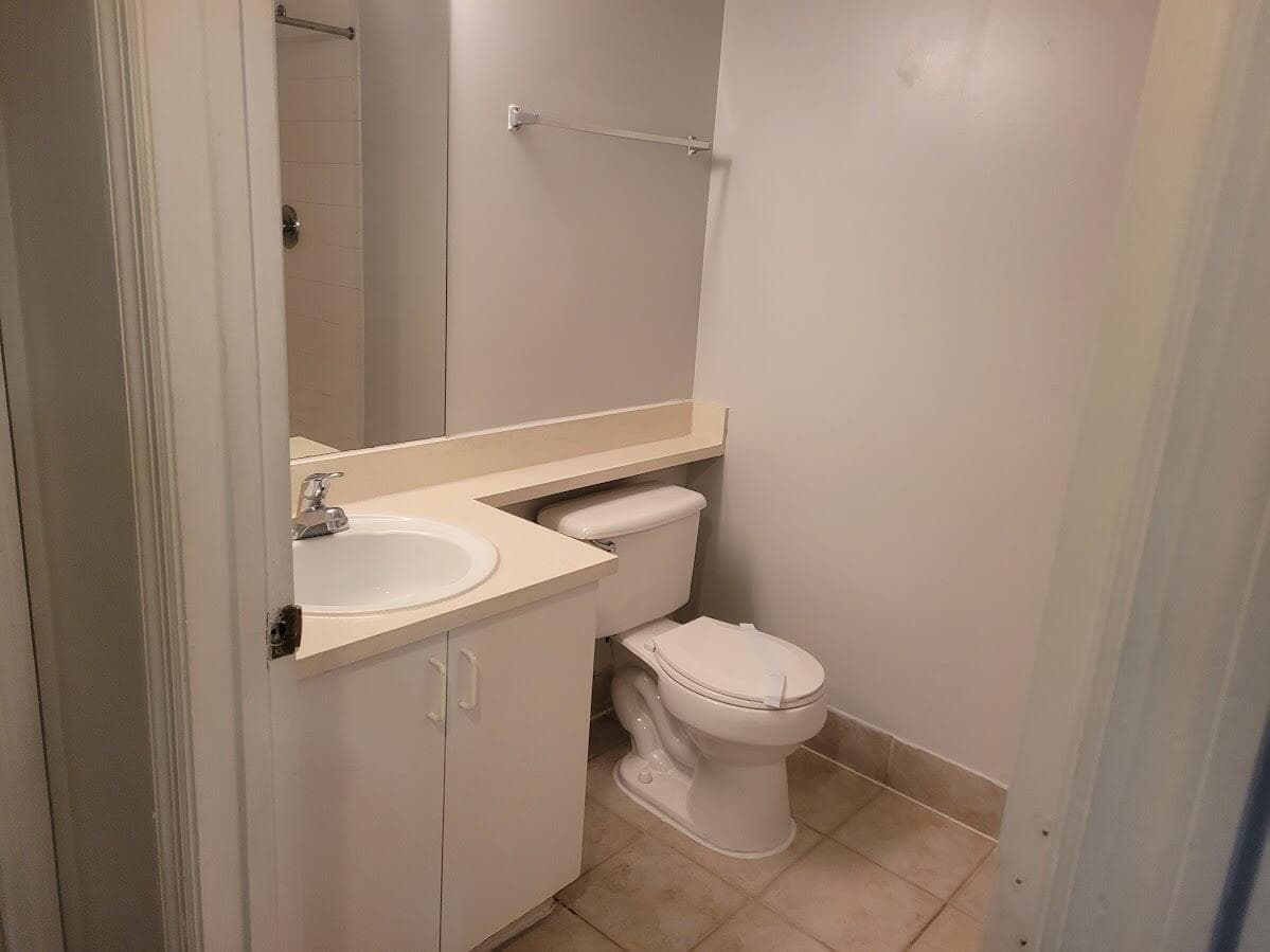 4197 N Haverhill Road 212, West Palm Beach, FL 33417 — photo 12 of 35