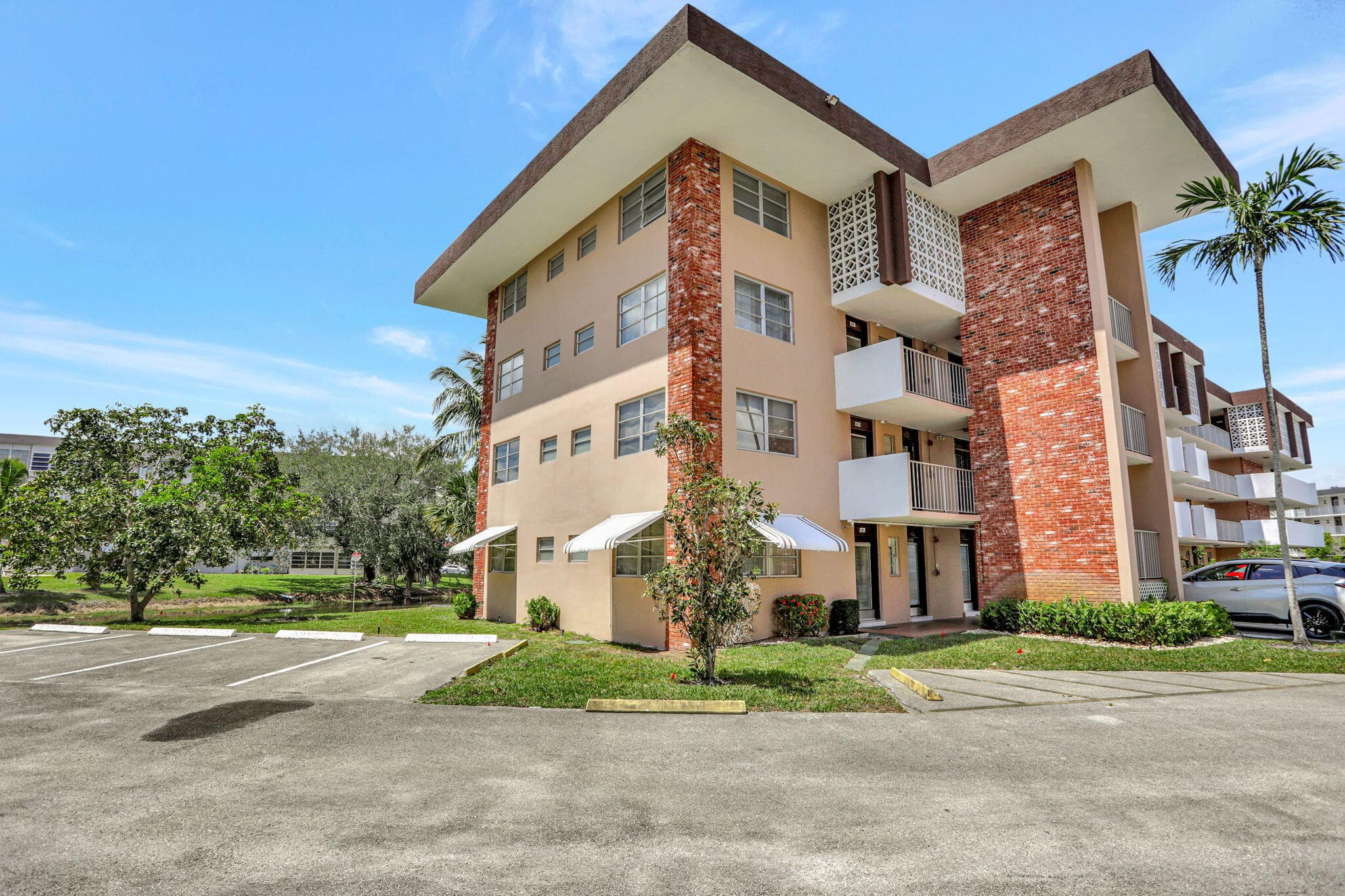 2951 NW 46th Avenue 201, Lauderdale Lakes, FL 33313 — photo 29 of 61