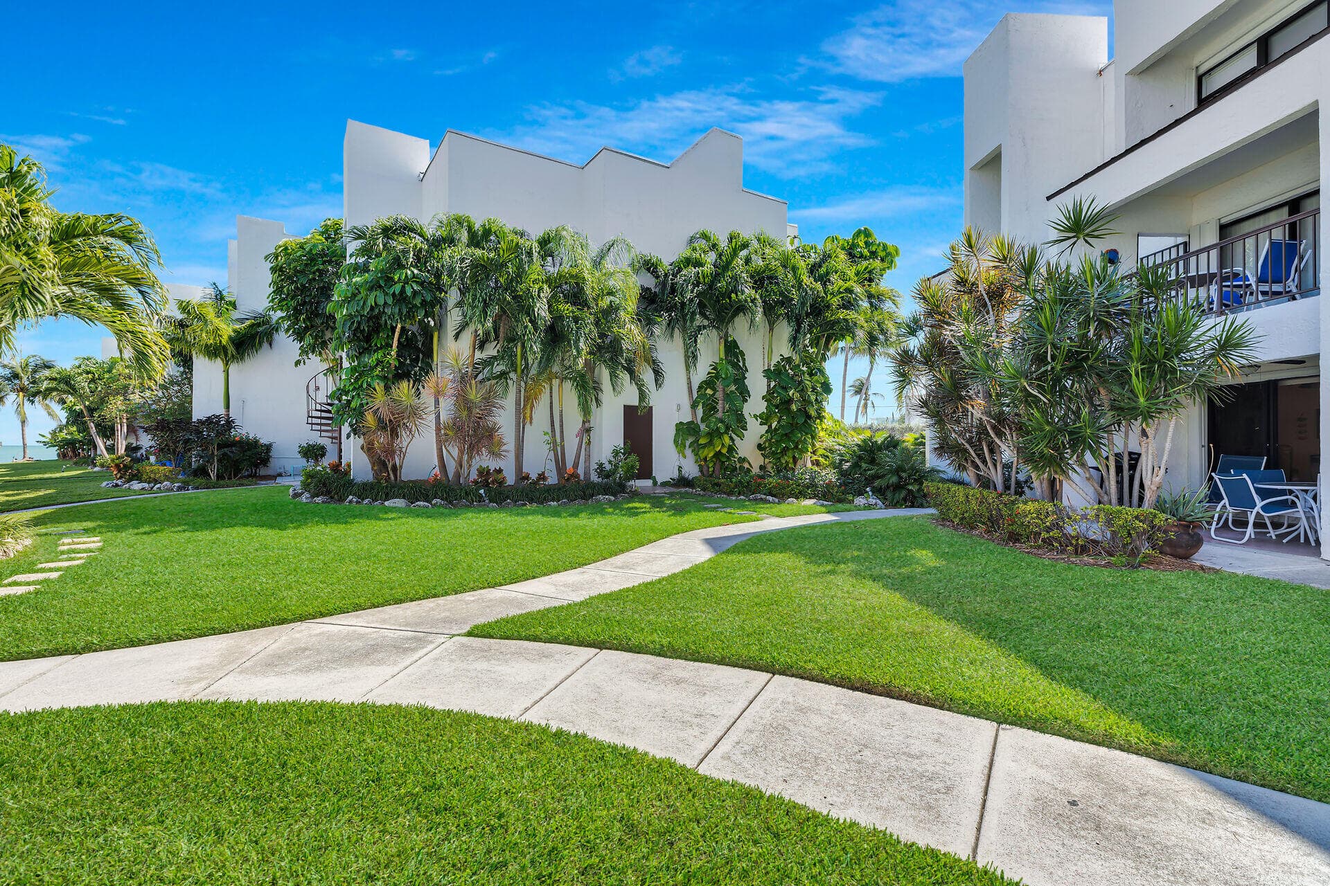 601 W Ocean Dr Drive 203a, Key Colony Beach, FL 33051 — photo 33 of 40