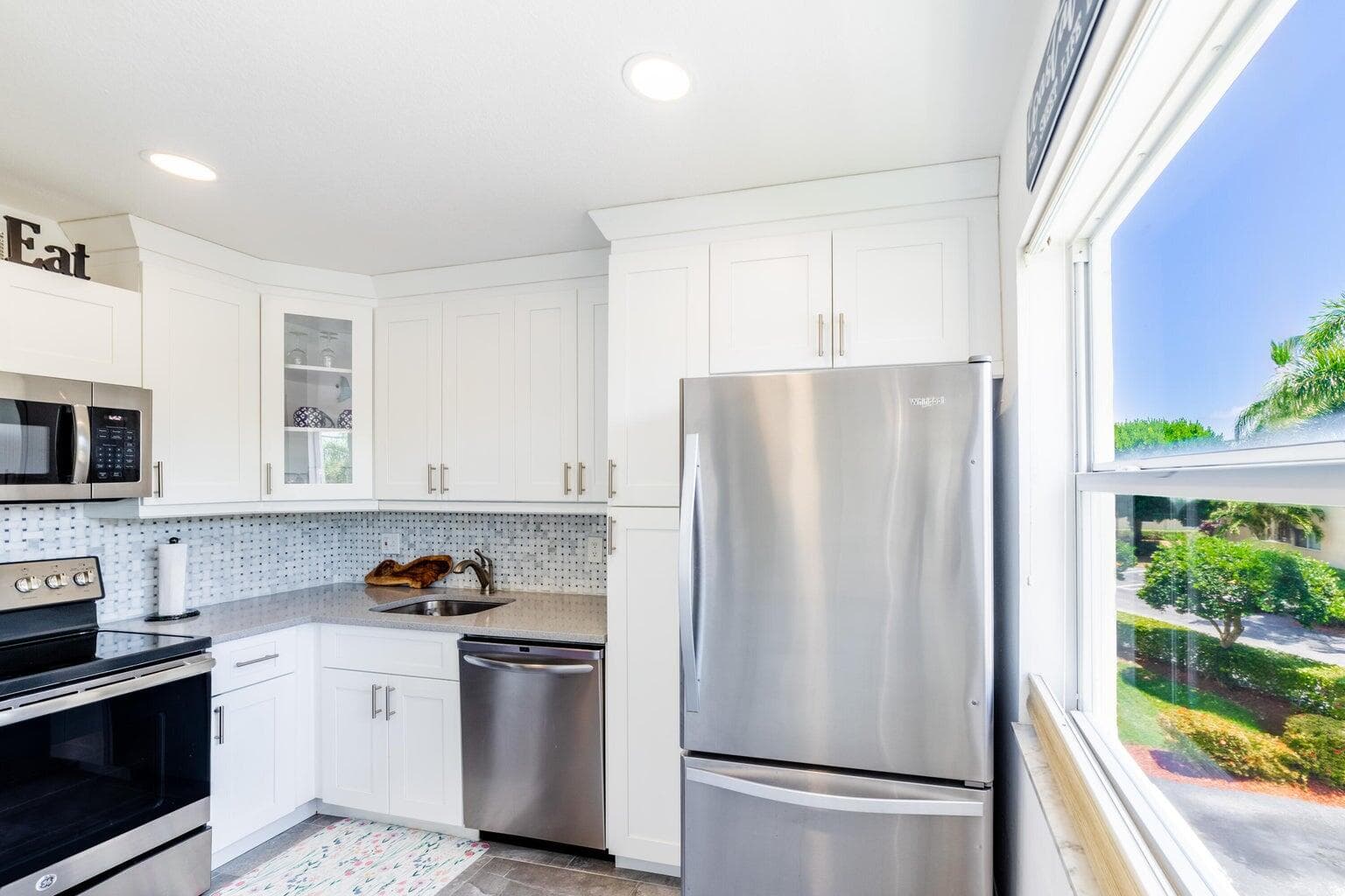 30 Colonial Club Drive 202, Boynton Beach, FL 33435 — photo 5 of 20
