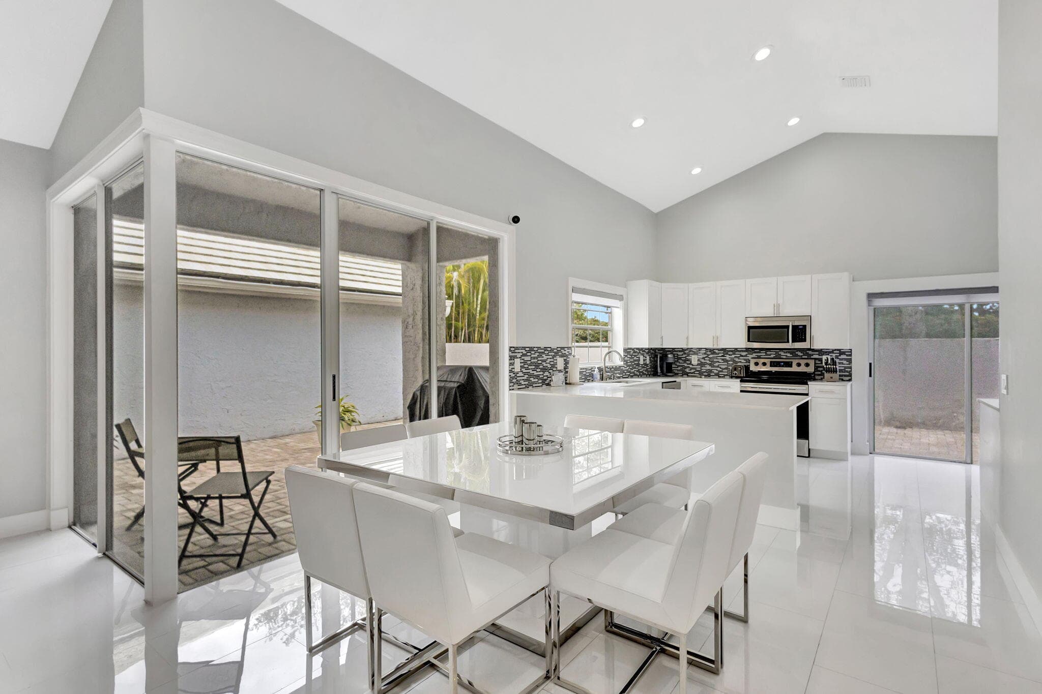 7 Wyndham Lane, Palm Beach Gardens, FL 33418 — photo 14 of 44