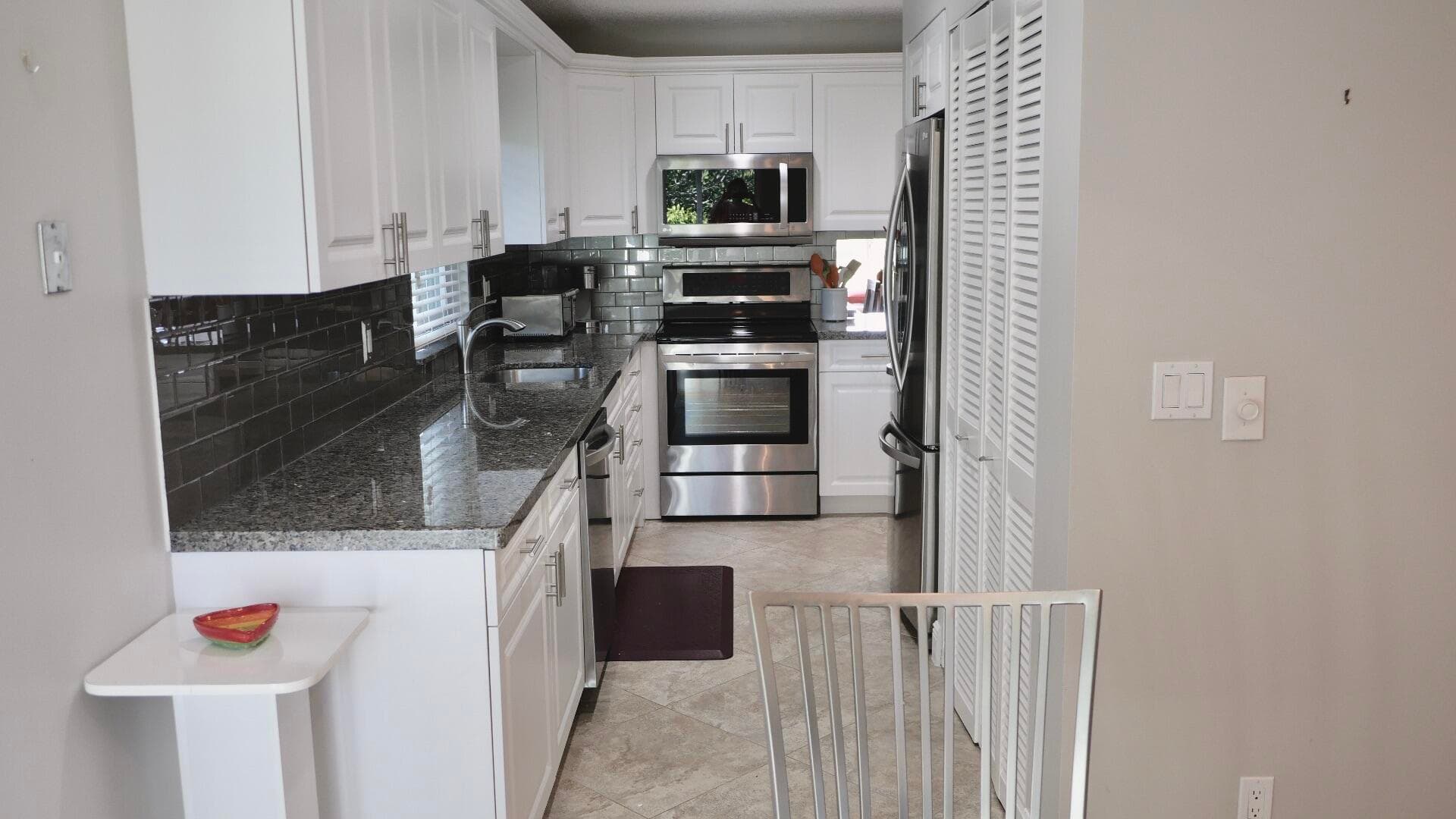 13817 Royal Palm Court B, Delray Beach, FL 33484 — photo 4 of 58