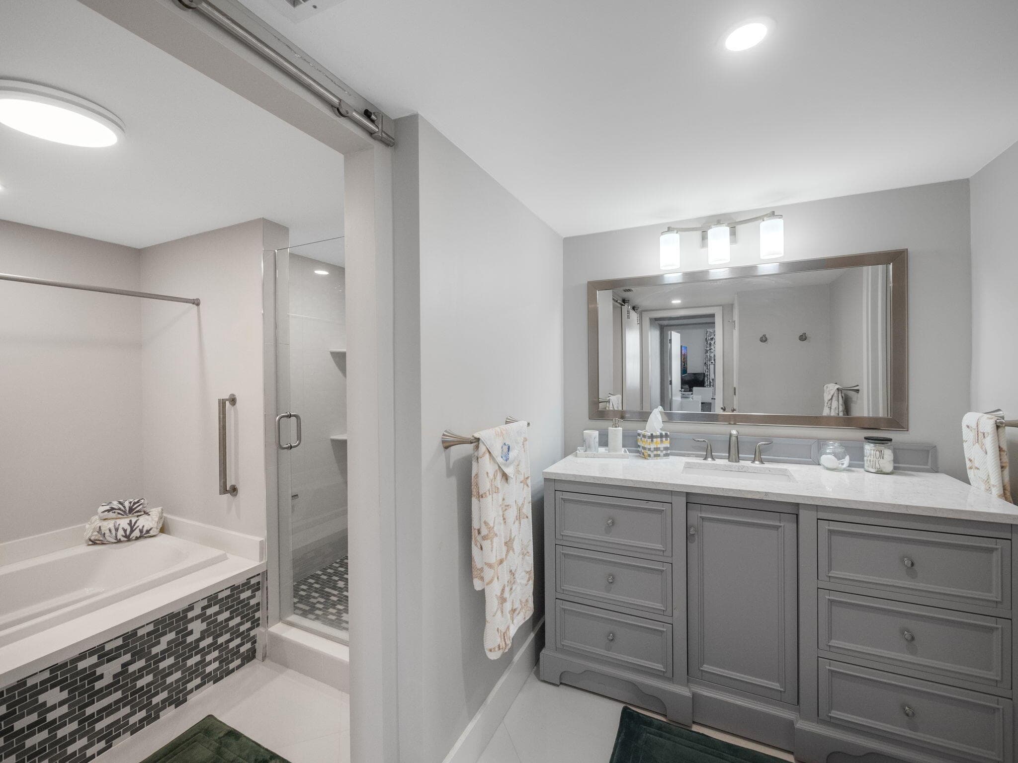 3400 N Ocean Drive, 1601, Singer Island, FL 33404 — photo 12 of 25
