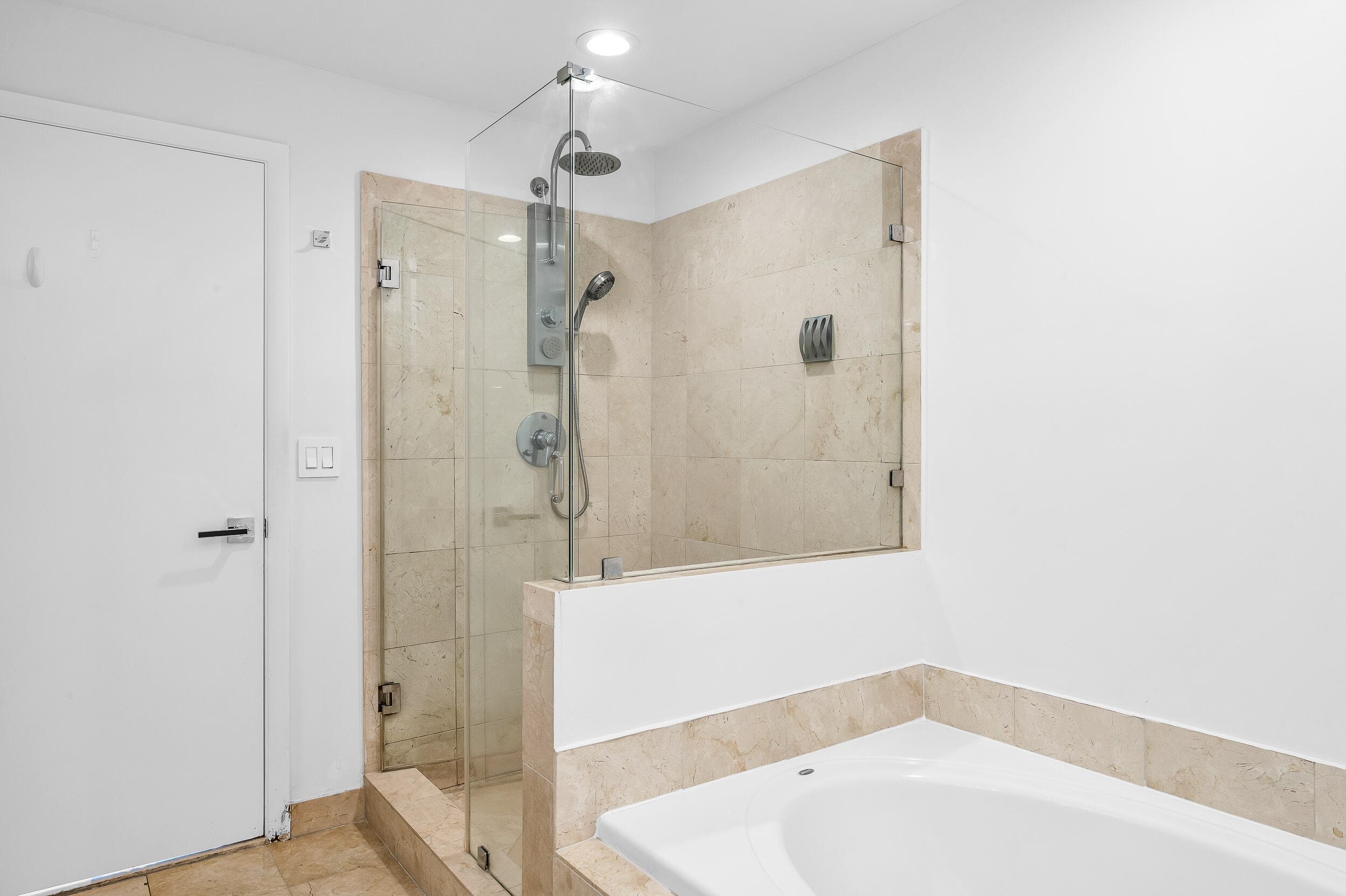 3330 NE 190th Street 1911, Aventura, FL 33180 — photo 21 of 32