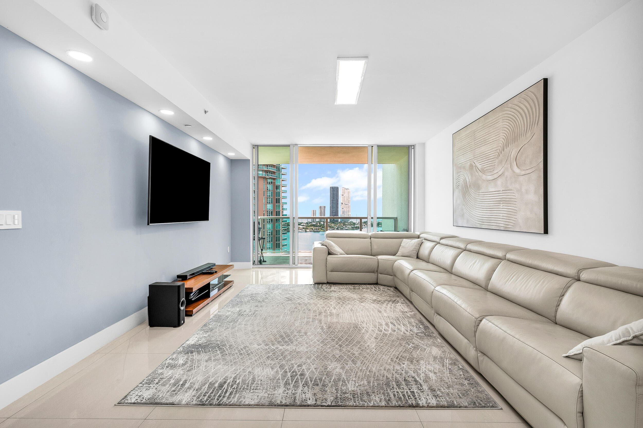 3330 NE 190th Street 1911, Aventura, FL 33180 — photo 8 of 32