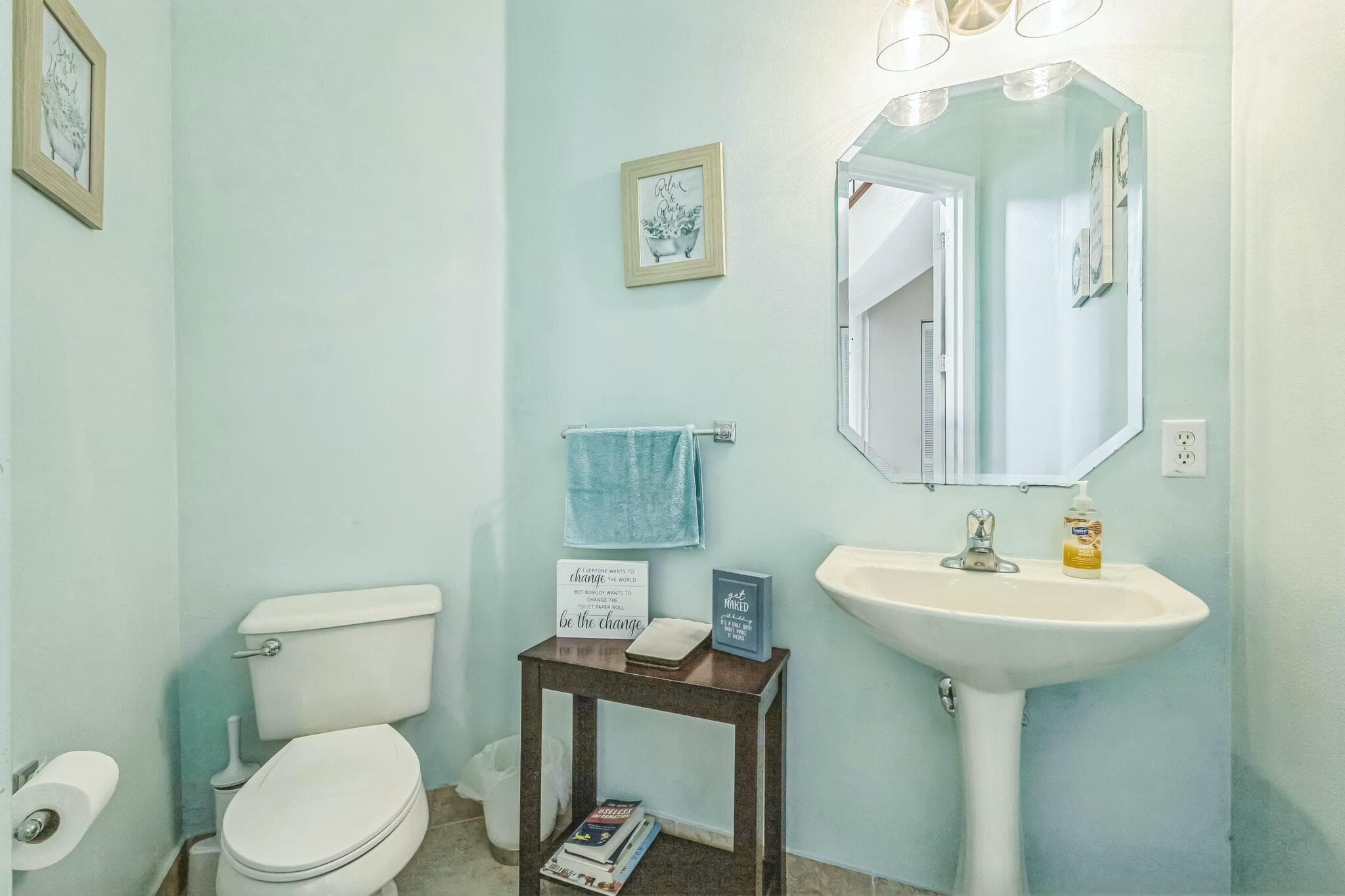 694 Cresta Circle, West Palm Beach, FL 33413 — photo 15 of 40