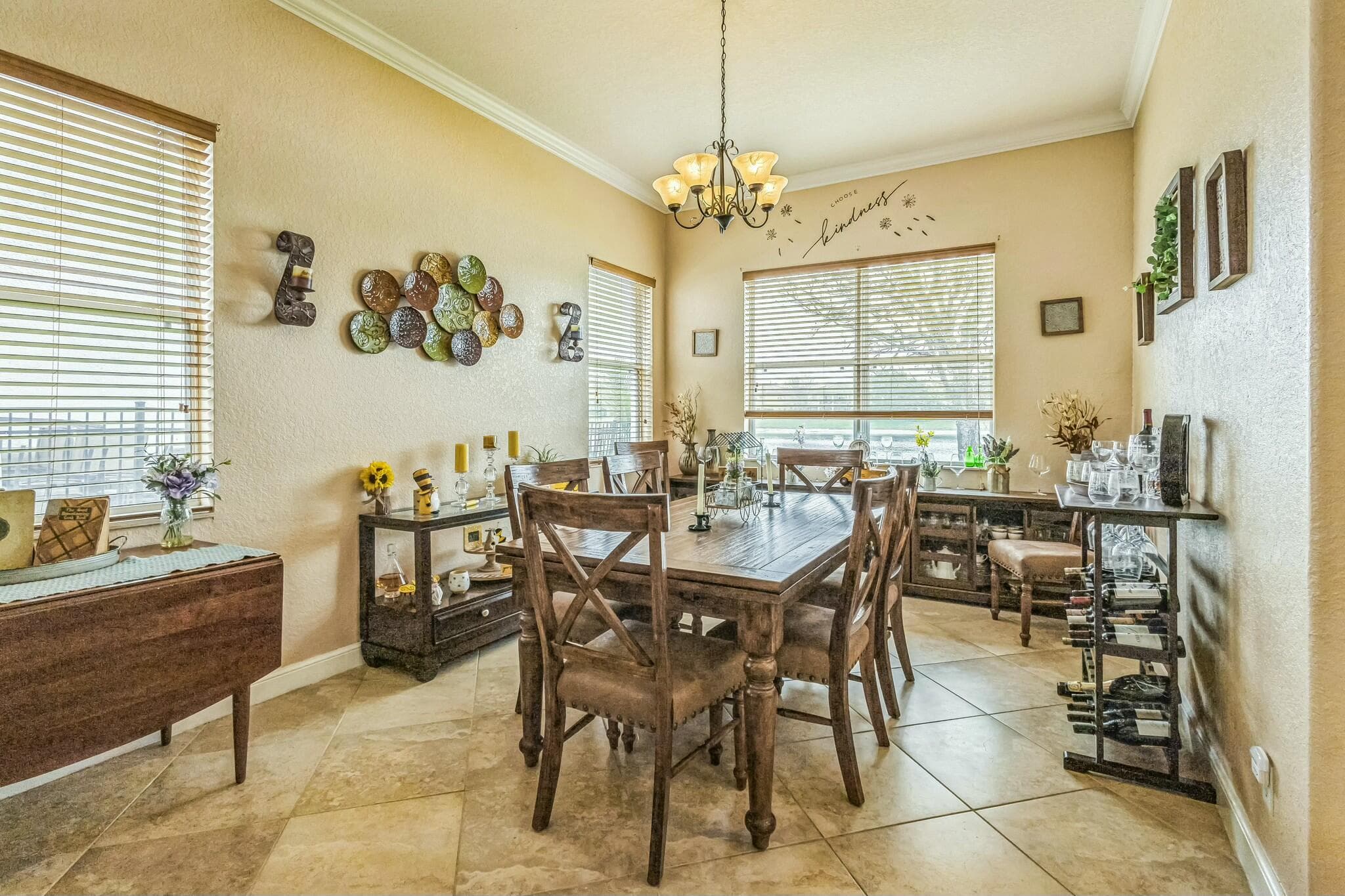 694 Cresta Circle, West Palm Beach, FL 33413 — photo 6 of 40