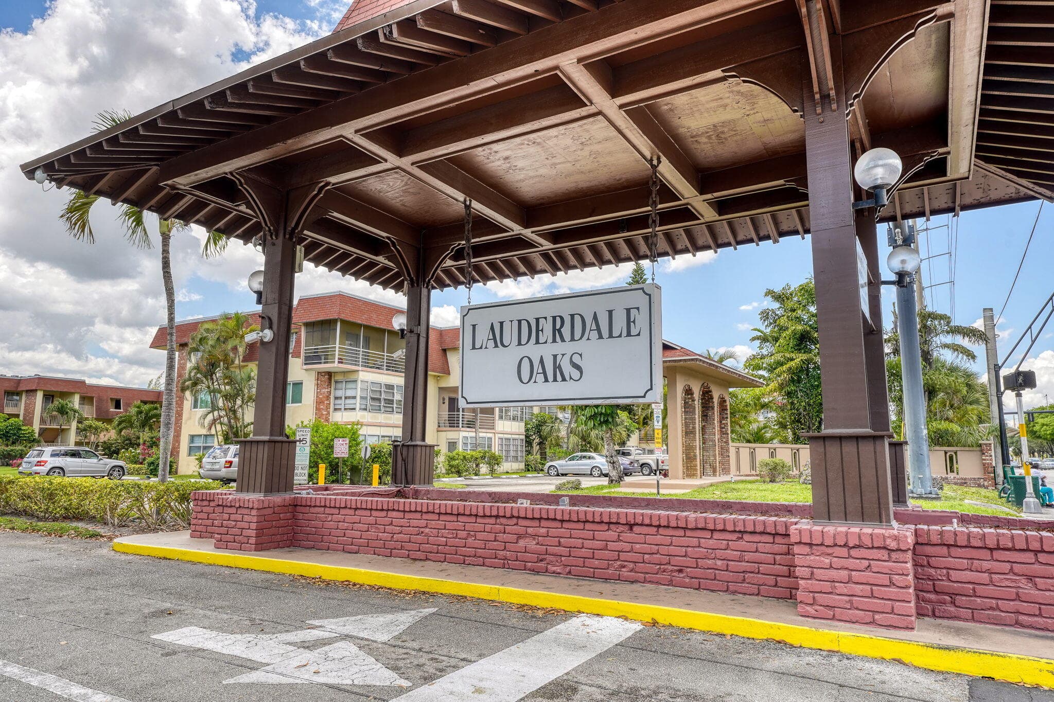 2951 NW 46th Avenue 201, Lauderdale Lakes, FL 33313 — photo 38 of 61