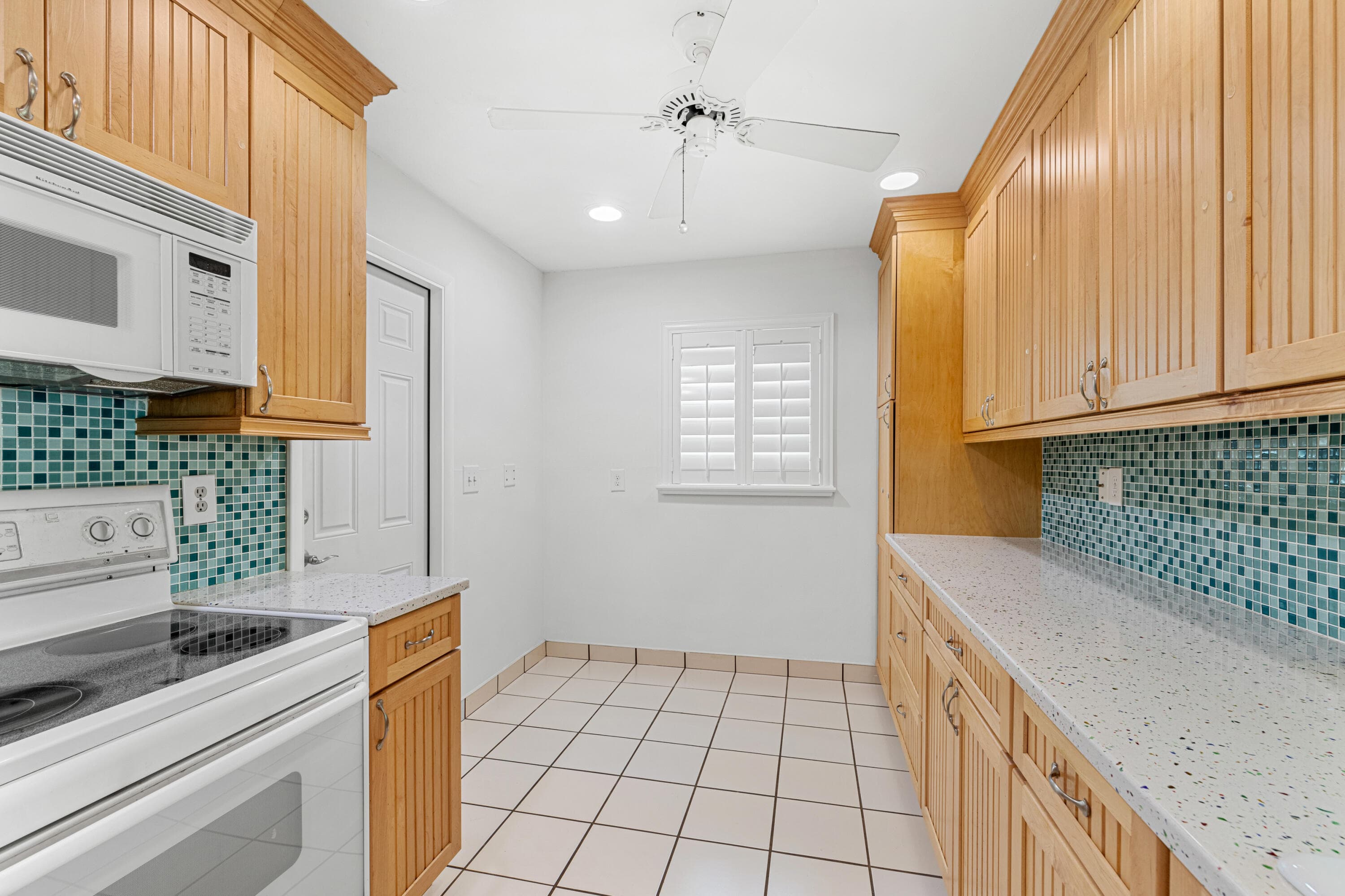 2198 SW 12th Avenue, Boynton Beach, FL 33426 — photo 17 of 61