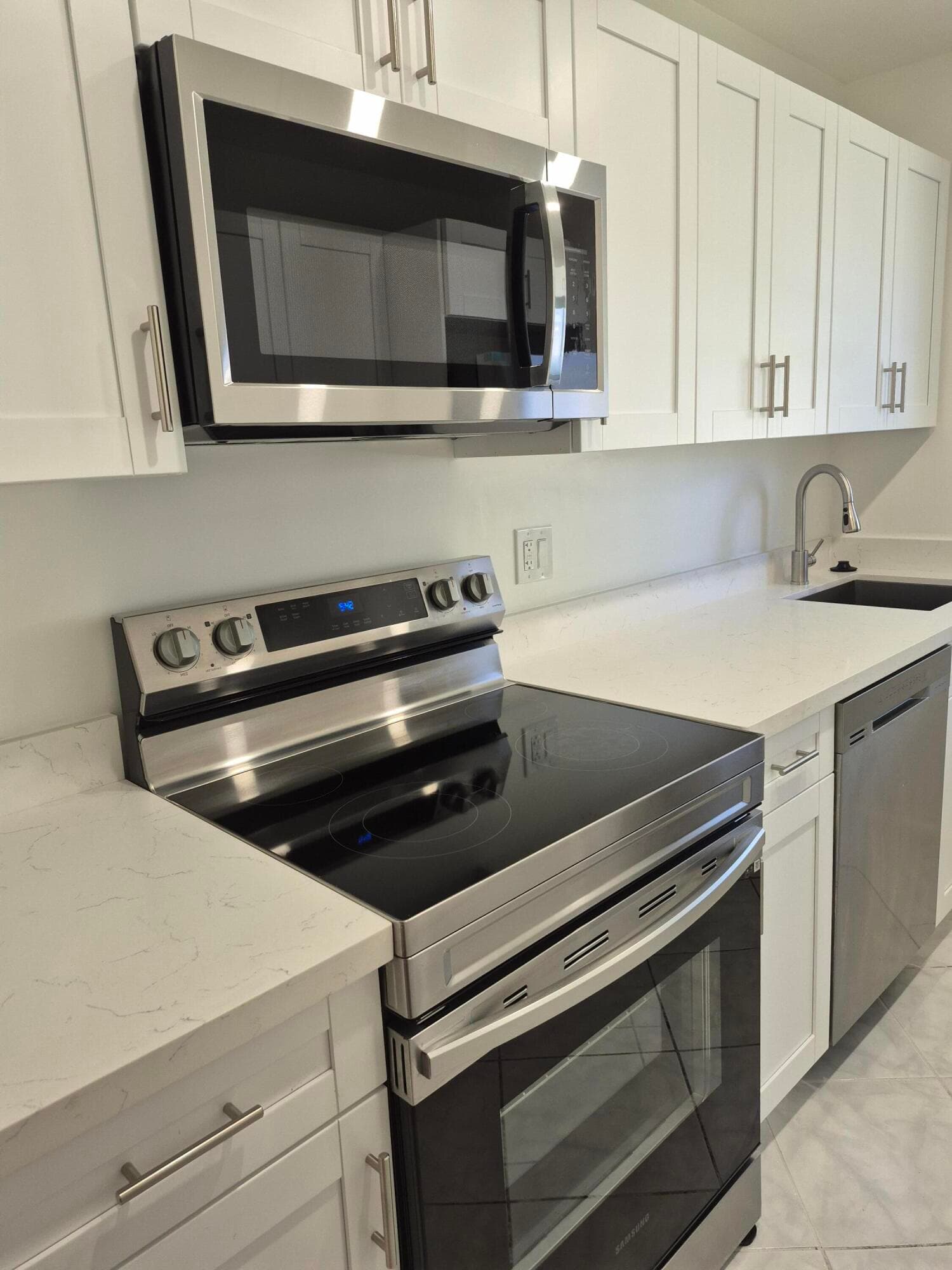 732 South Drive C, Delray Beach, FL 33445 — photo 3 of 11