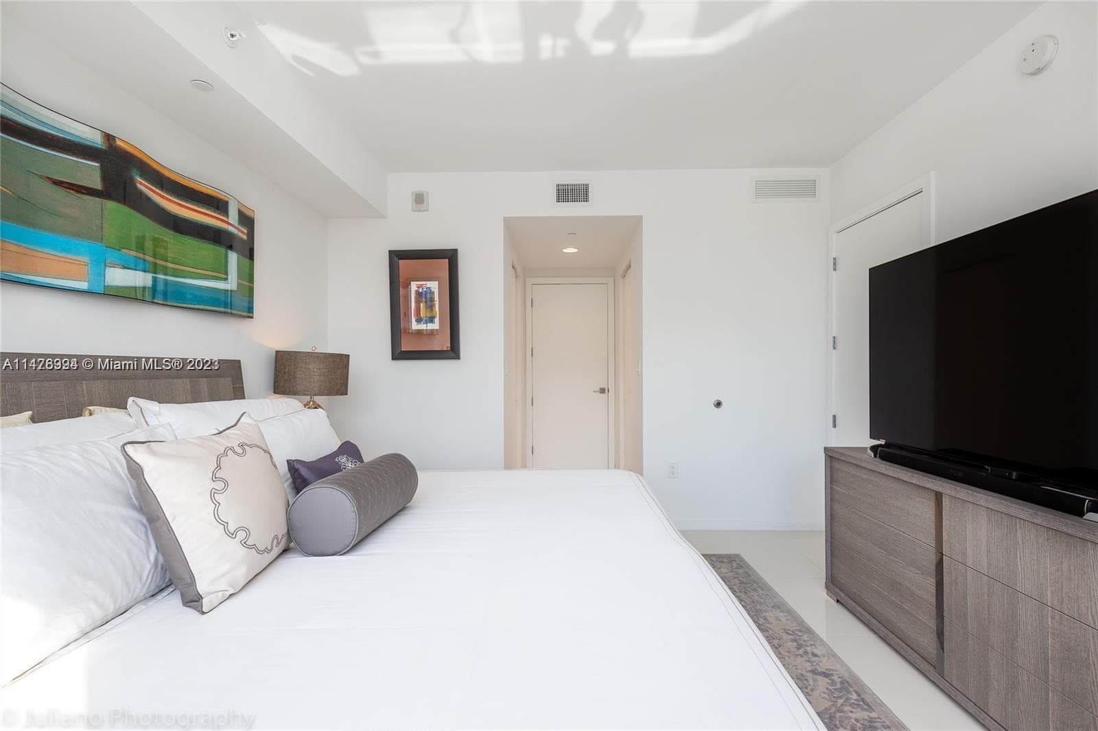 5300 NW 85th Avenue 1409, Doral, FL 33166 — photo 17 of 29