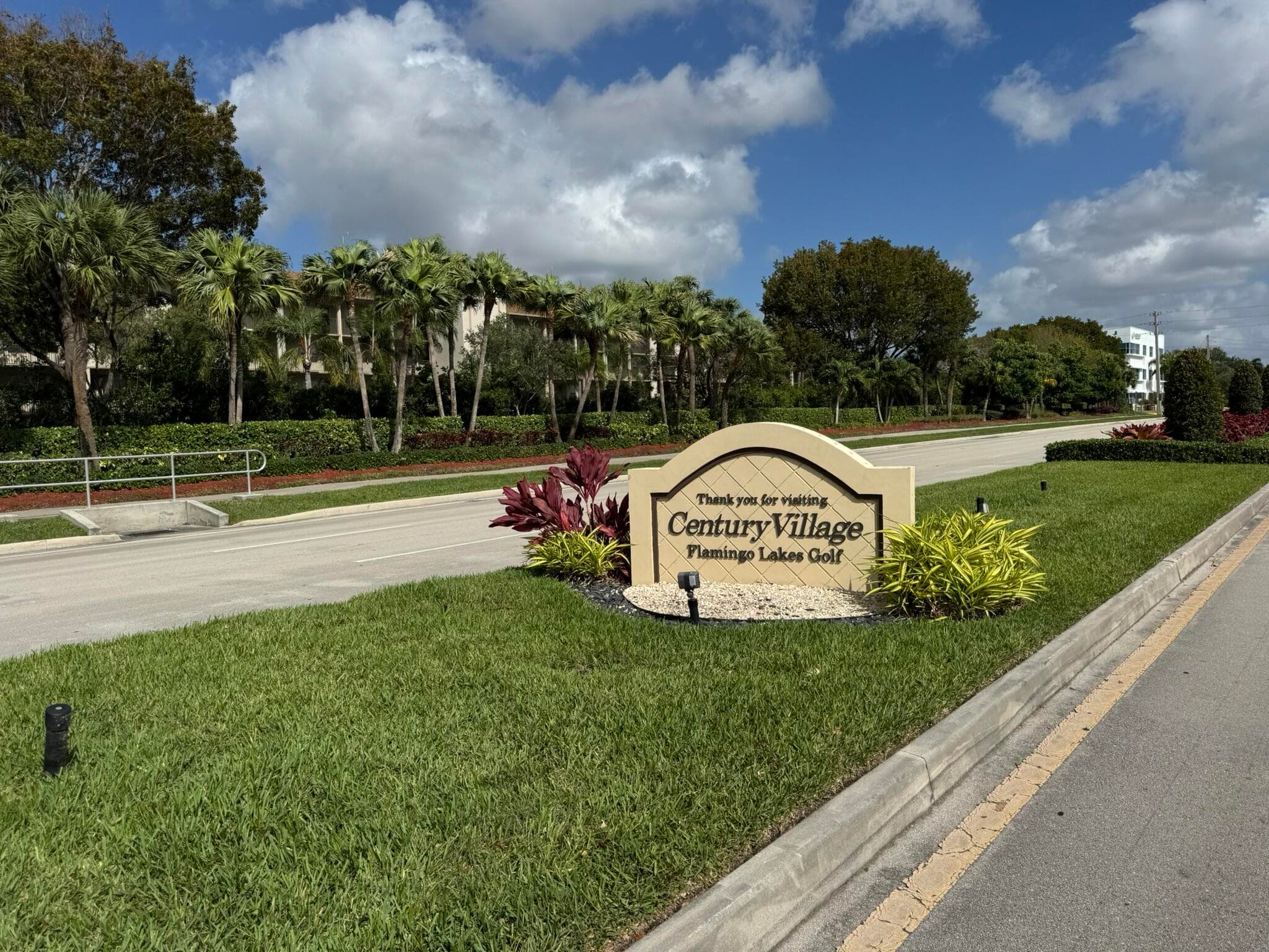 850 SW 133rd Terrace 315b, Pembroke Pines, FL 33027 — photo 1 of 15