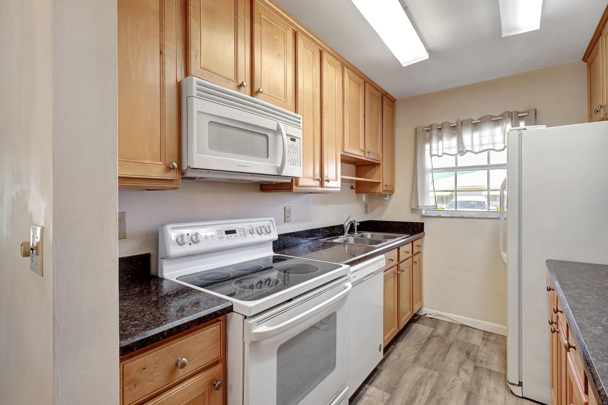 903 Savannas Point Drive D, Fort Pierce, FL 34982 — photo 3 of 21