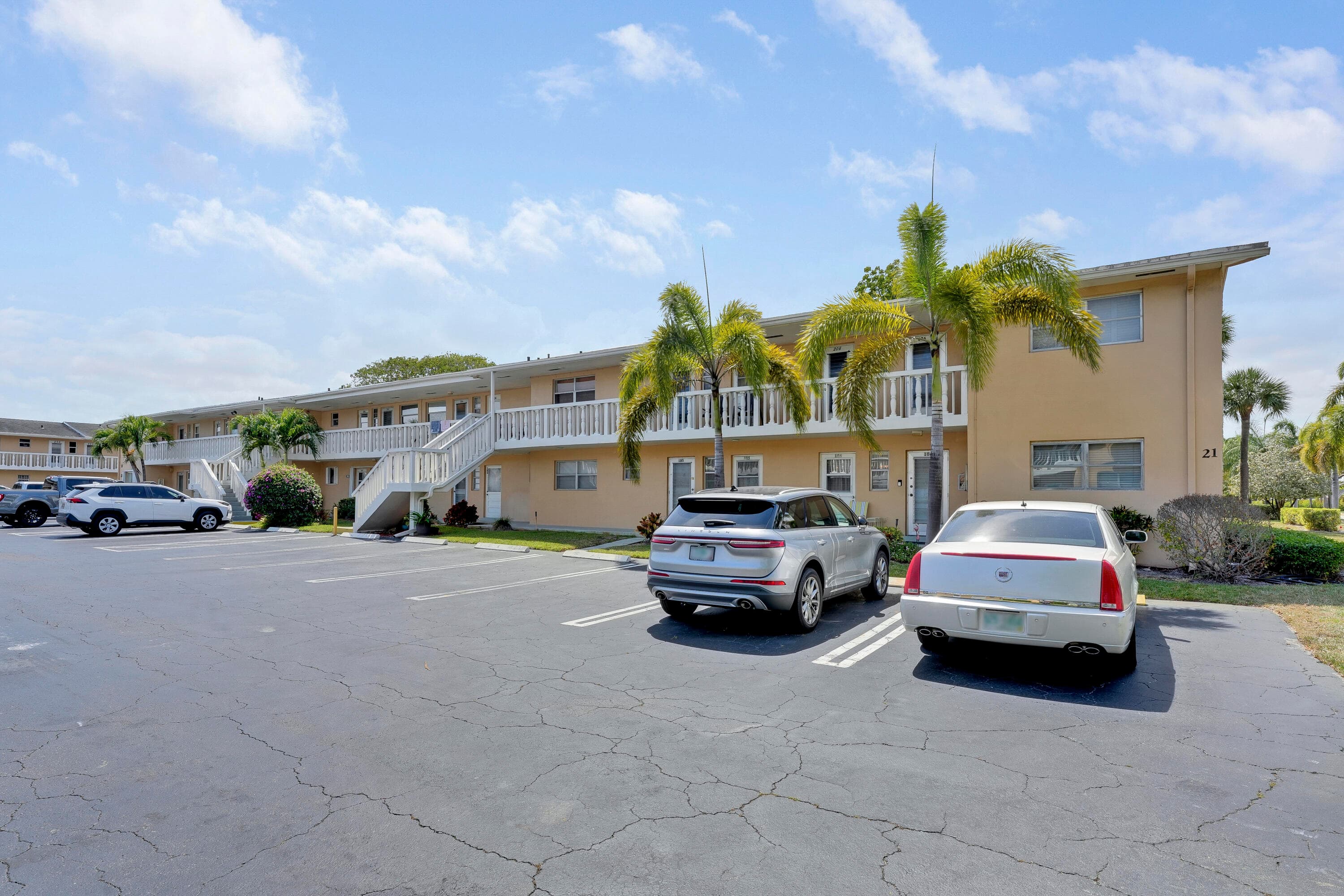 2223 NE 1st Court 105, Boynton Beach, FL 33435 — photo 1 of 23
