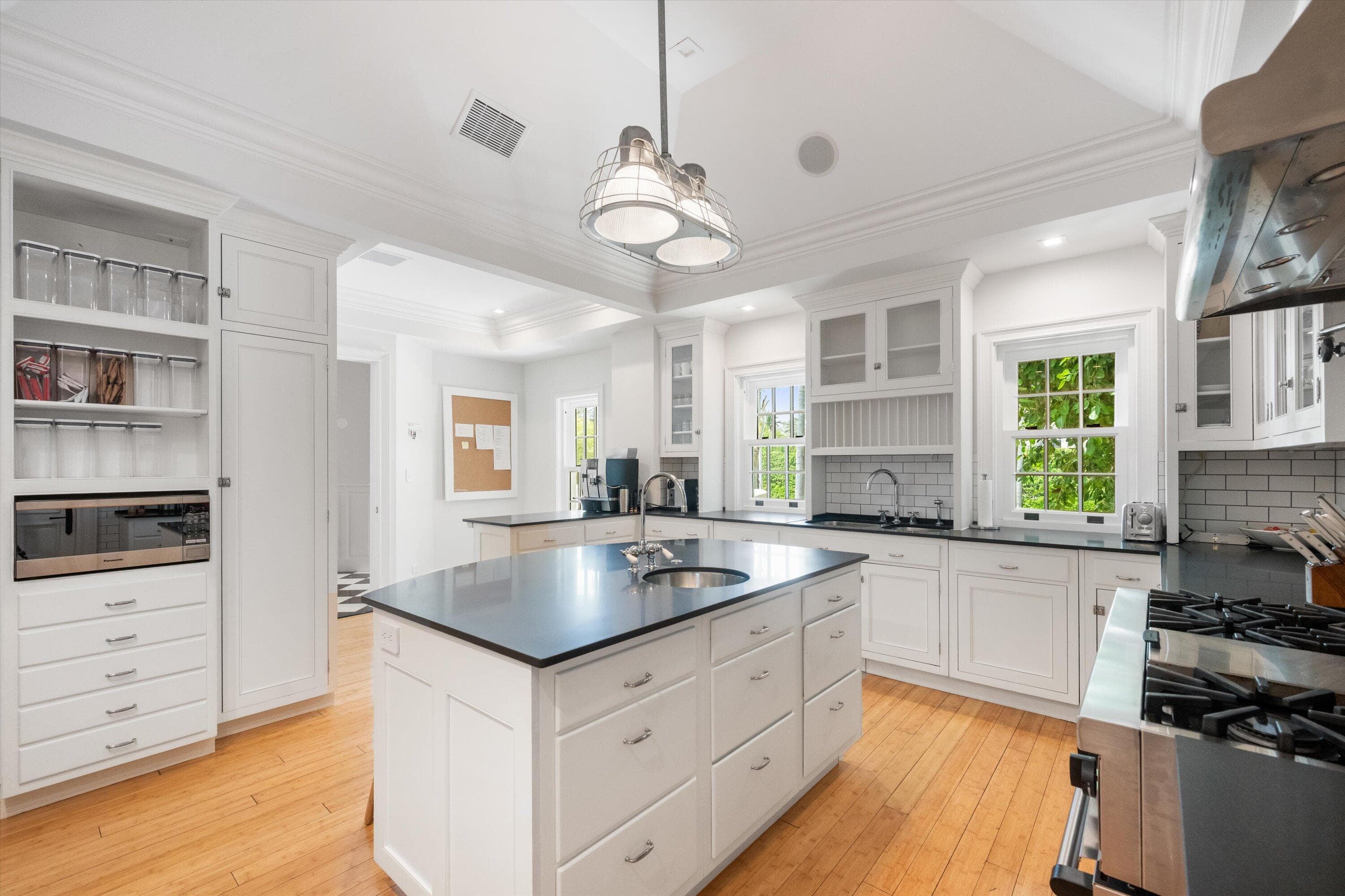 750 S County Road, Palm Beach, FL 33480 — photo 11 of 32
