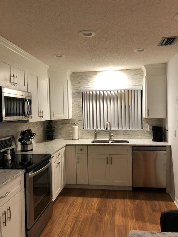 6021 SE Landing Way Bldg 2 Unit #2 Bldg 2 #2, Stuart, FL 34997 — photo 4 of 36