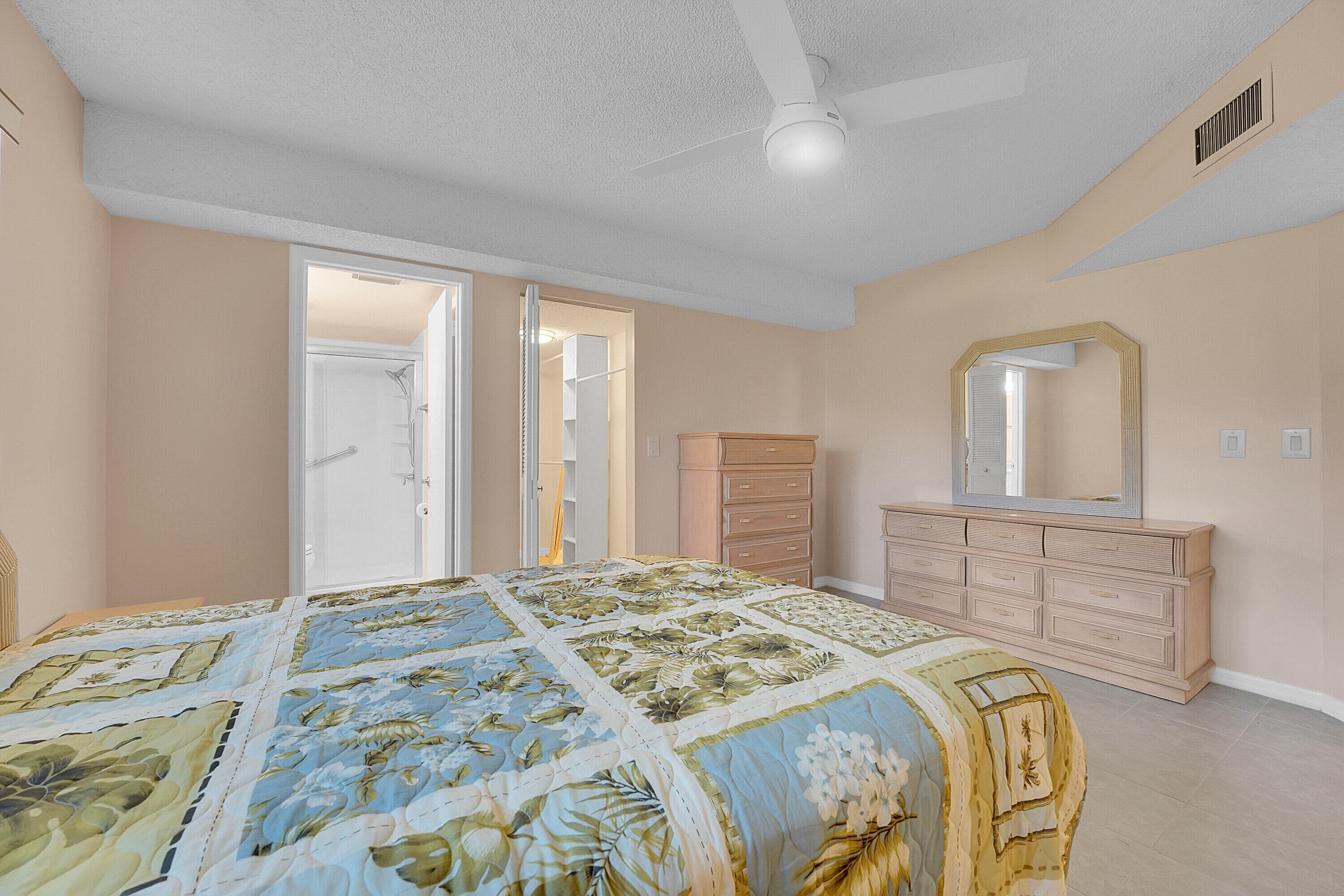 361 SW South River Drive 103, Stuart, FL 34997 — photo 16 of 62