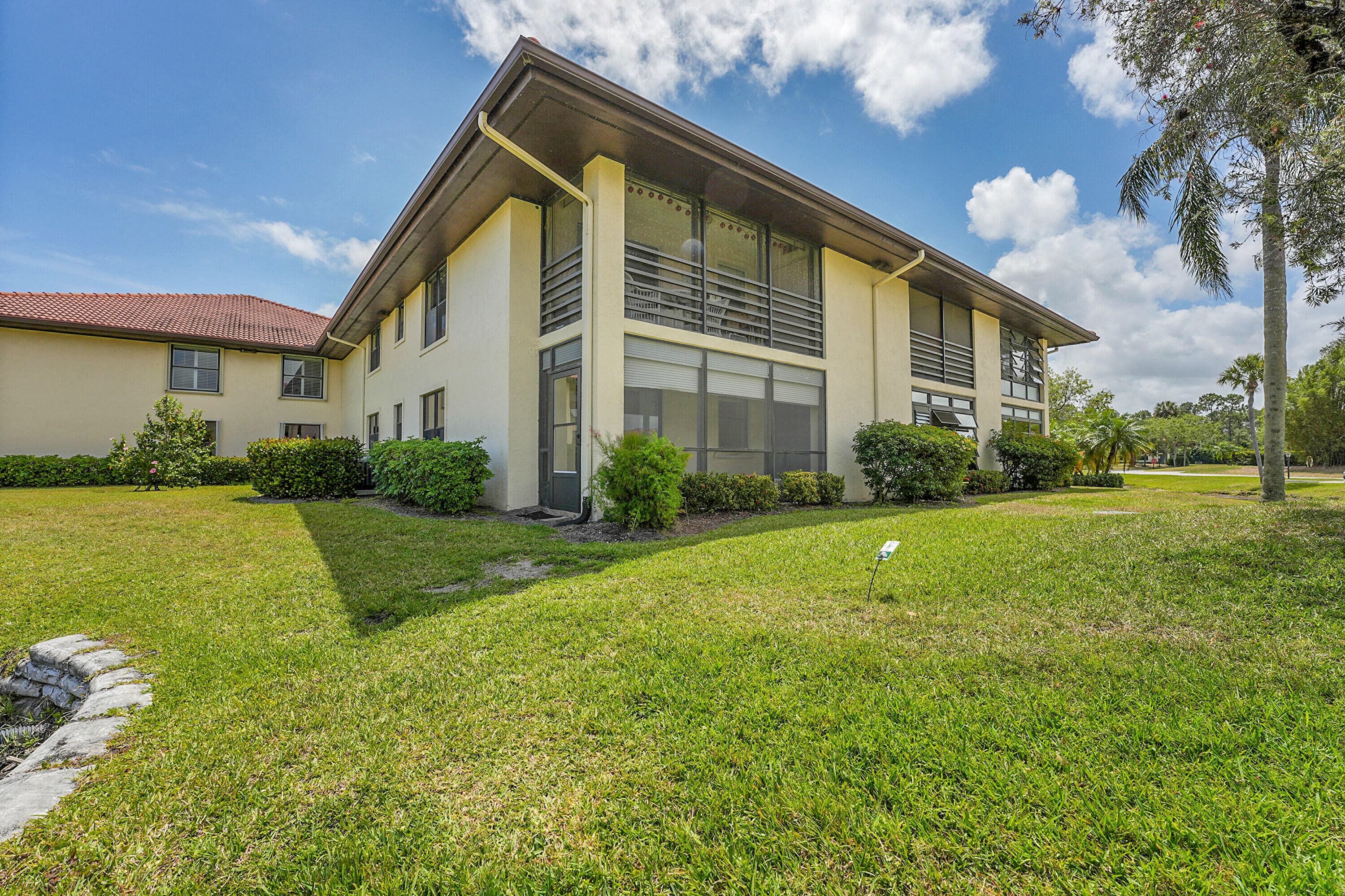 361 SW South River Drive 103, Stuart, FL 34997 — photo 33 of 62