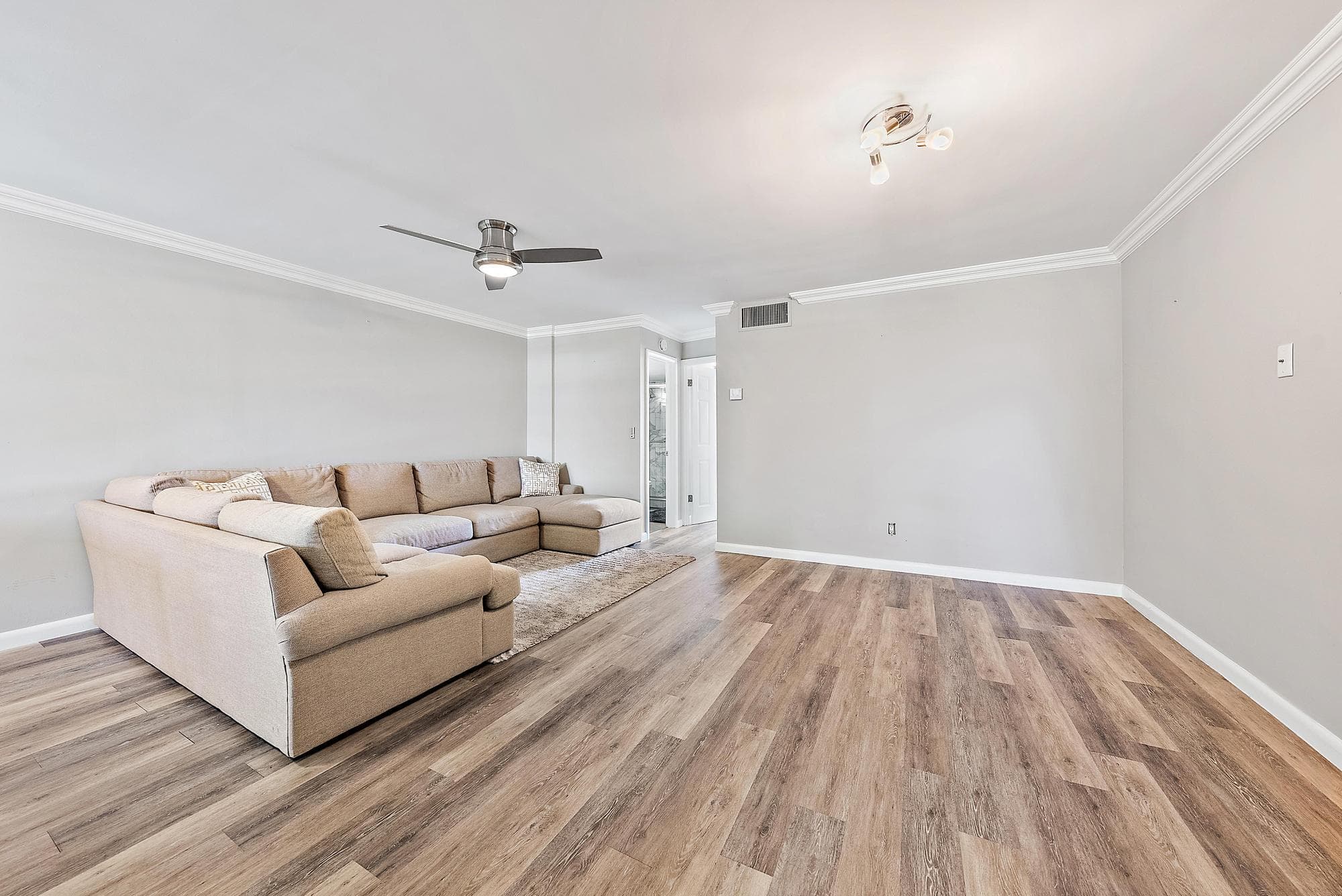 109 Paradise Harbour Boulevard 307, North Palm Beach, FL 33408 — photo 11 of 20