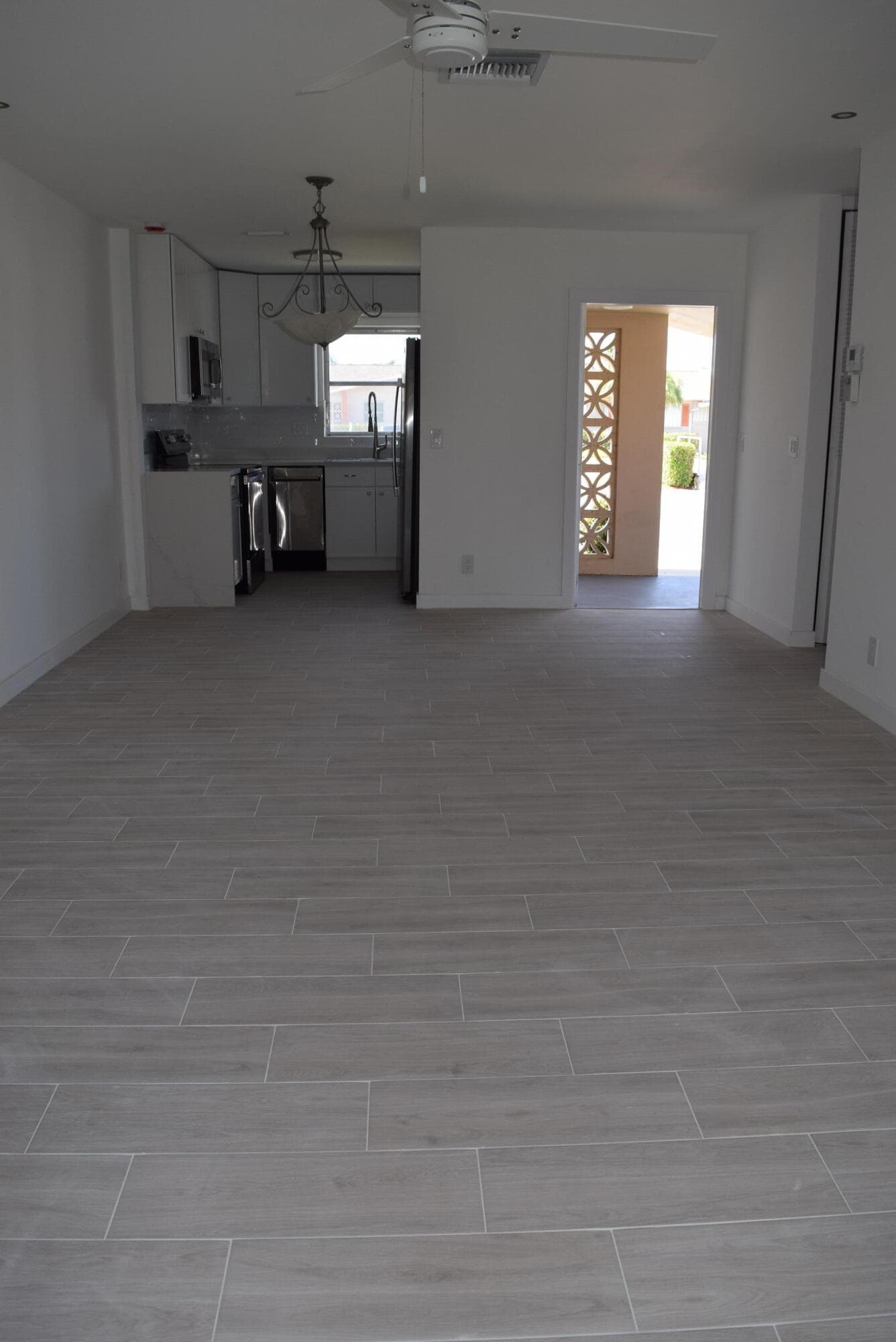 2747 Dudley Drive E D, West Palm Beach, FL 33415 — photo 7 of 81