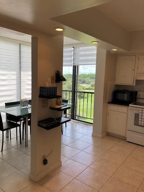 6895 Willow Wood Drive 1055, Boca Raton, FL 33434 — photo 10 of 18