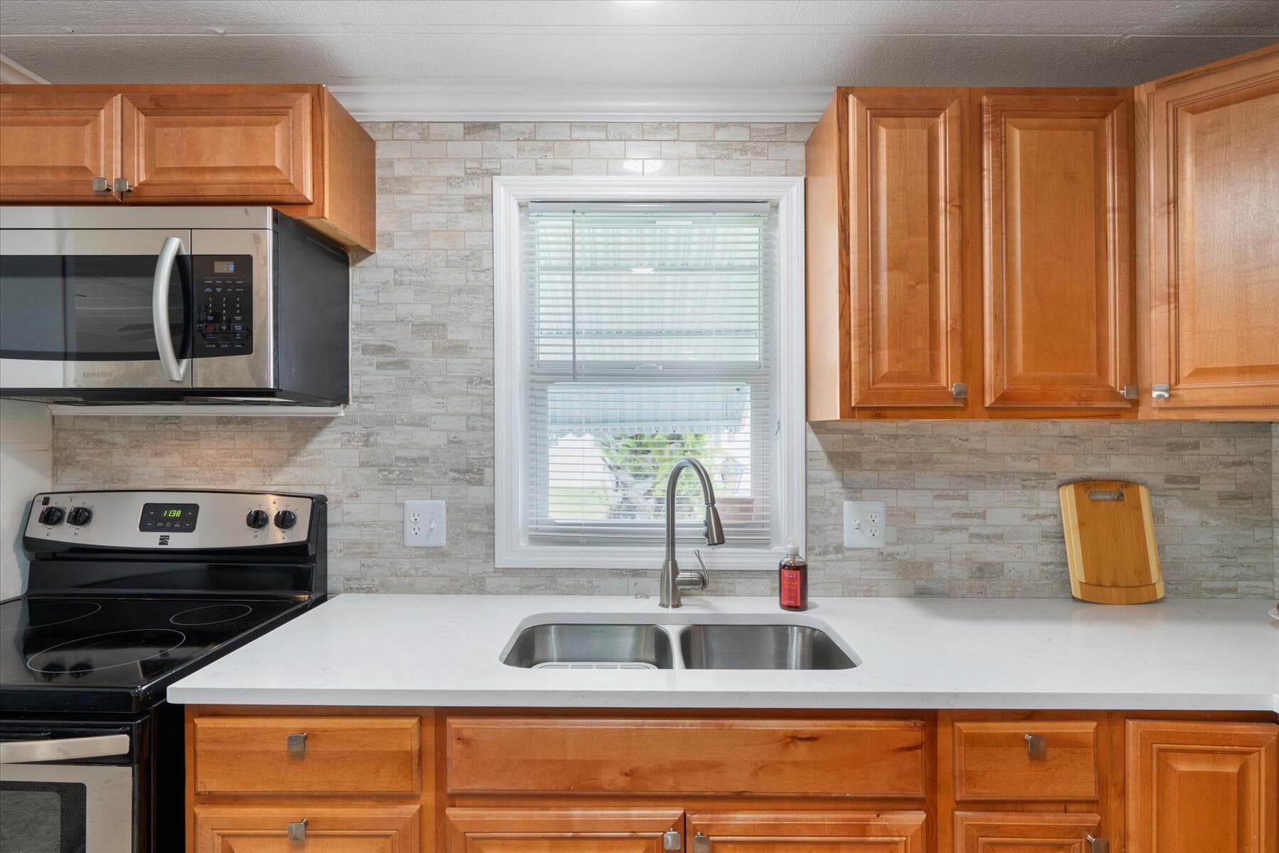 261 NE Cameo Way, Jensen Beach, FL 34957 — photo 10 of 24