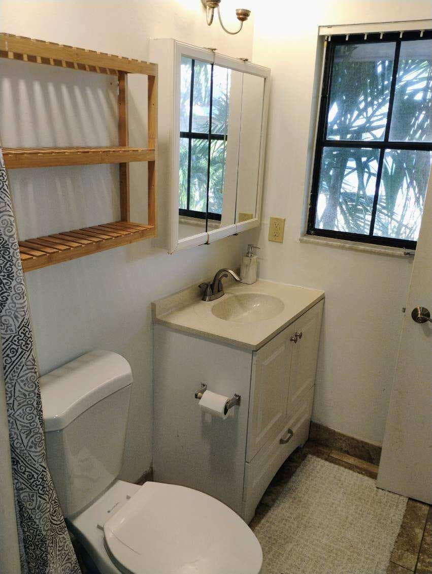 1827 Middle River Drive 4, Fort Lauderdale, FL 33305 — photo 17 of 24