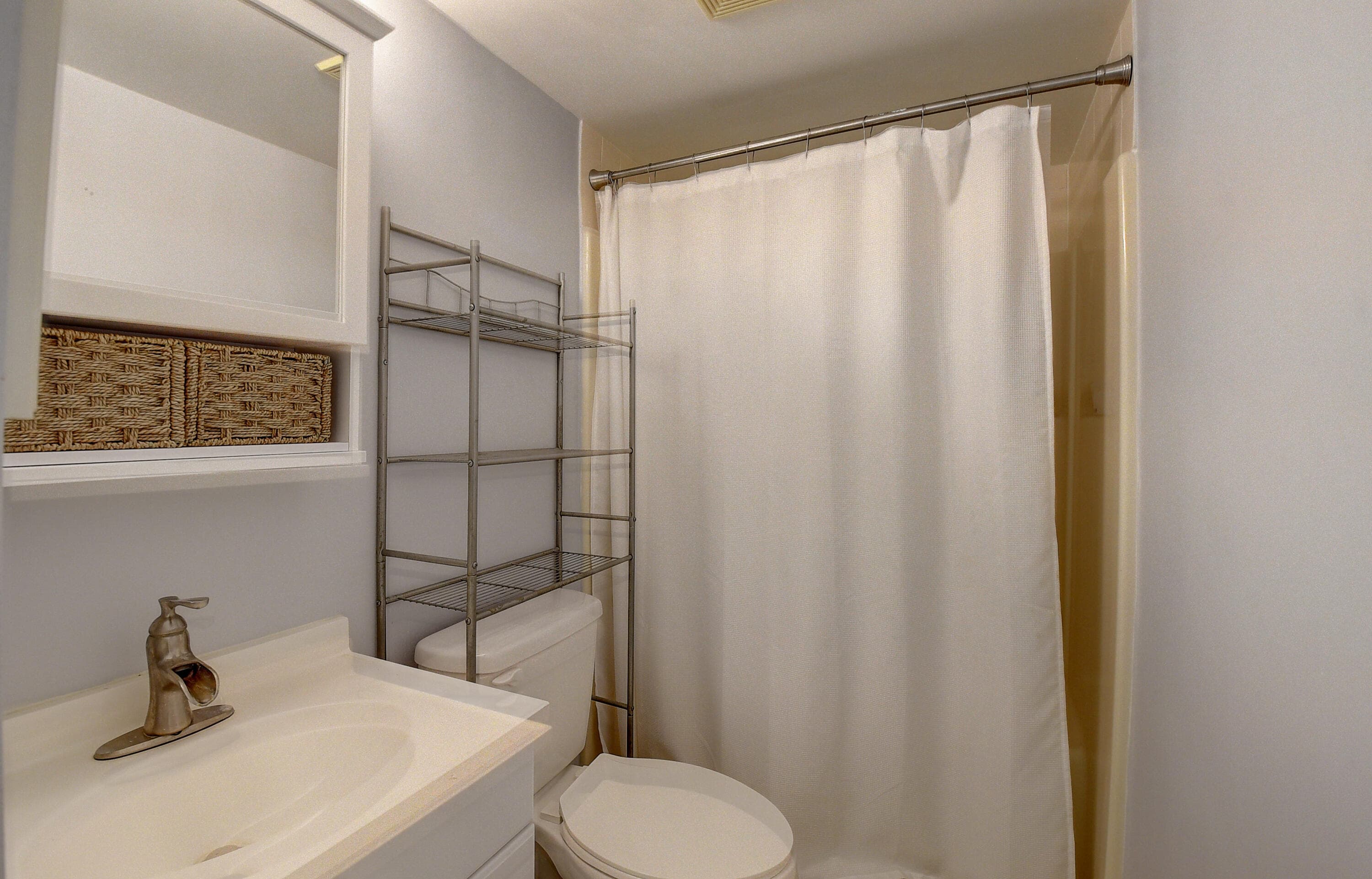 890 N Federal Highway 206, Lantana, FL 33462 — photo 16 of 37