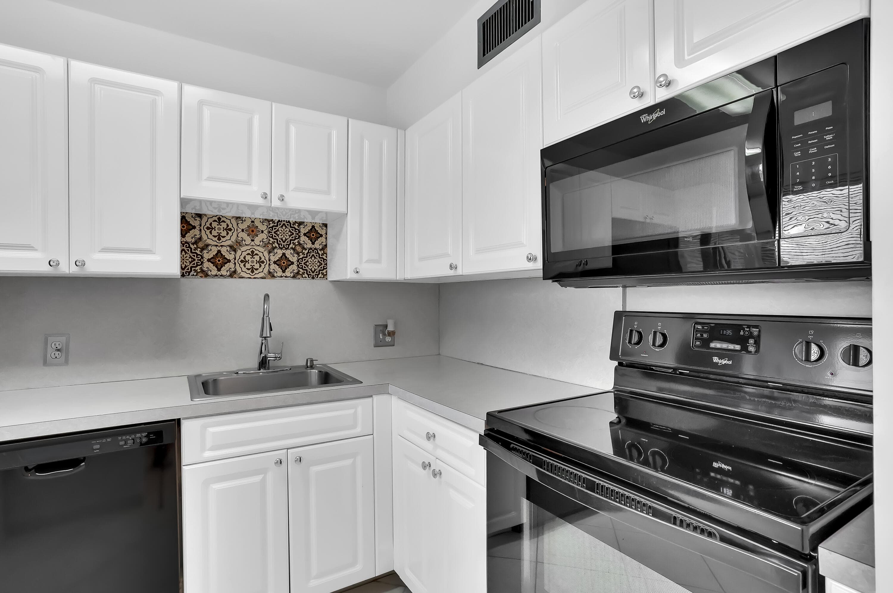 4290 Deste Court 301, Lake Worth, FL 33467 — photo 9 of 19