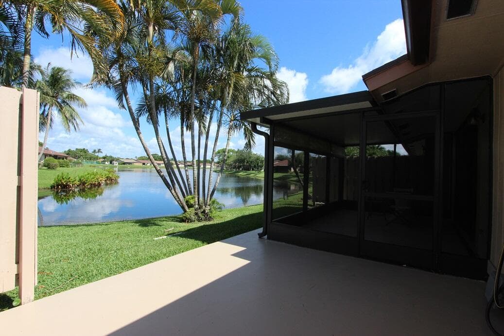 61 Mayfair Lane, Boynton Beach, FL 33426 — photo 11 of 15