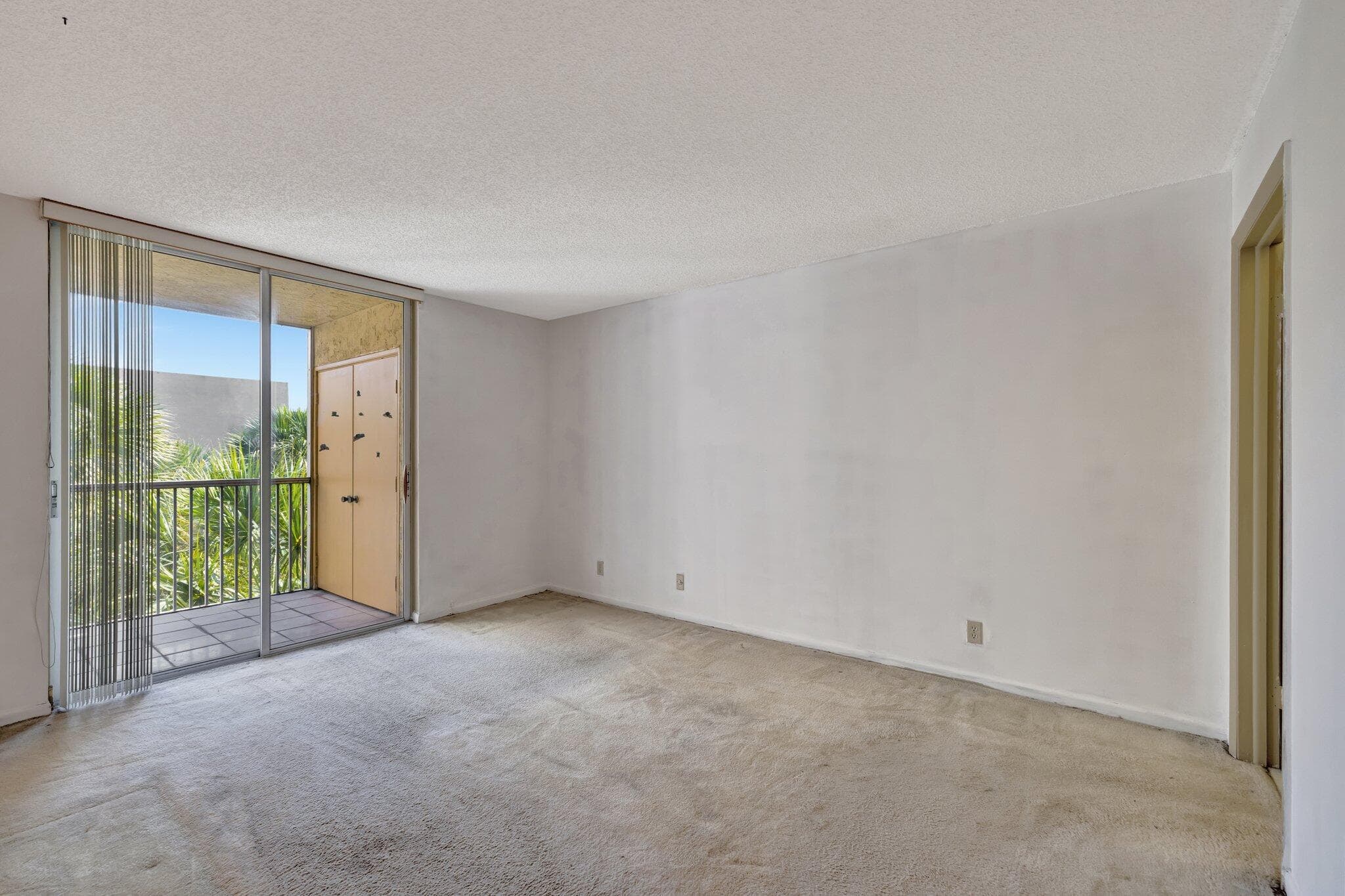 3301 NW 47th Terrace 410, Lauderdale Lakes, FL 33319 — photo 21 of 58