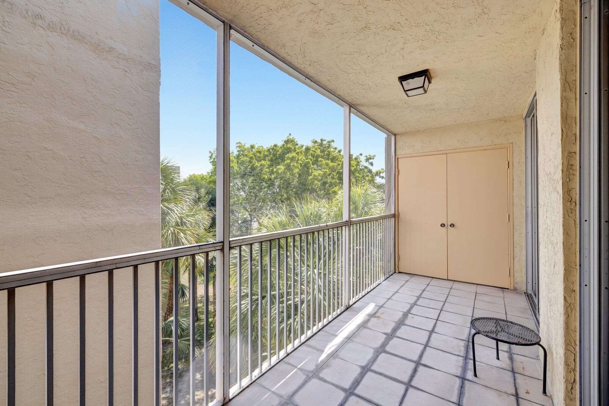 3301 NW 47th Terrace 410, Lauderdale Lakes, FL 33319 — photo 26 of 58