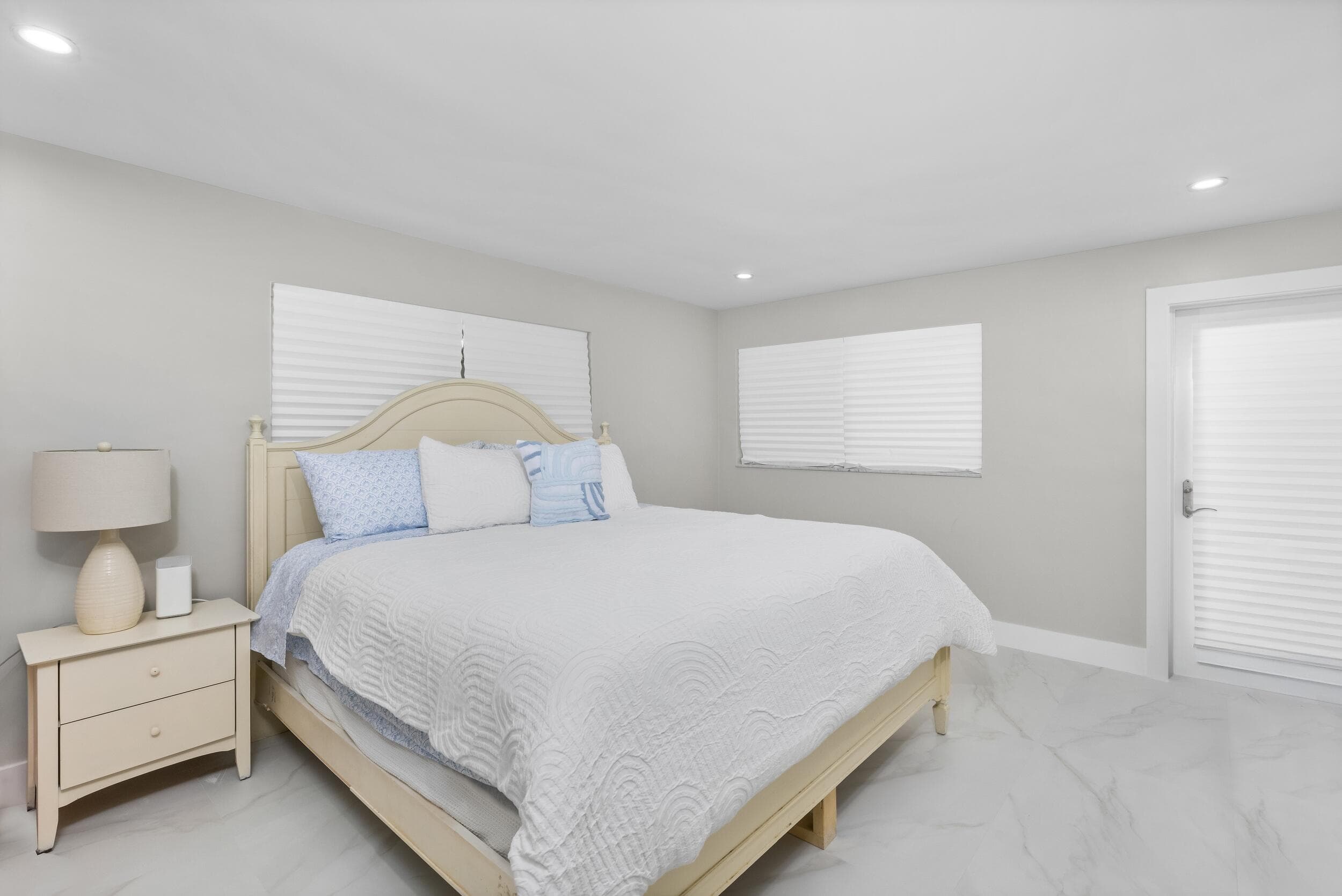 2500 NE 23rd Street, Pompano Beach, FL 33062 — photo 14 of 35