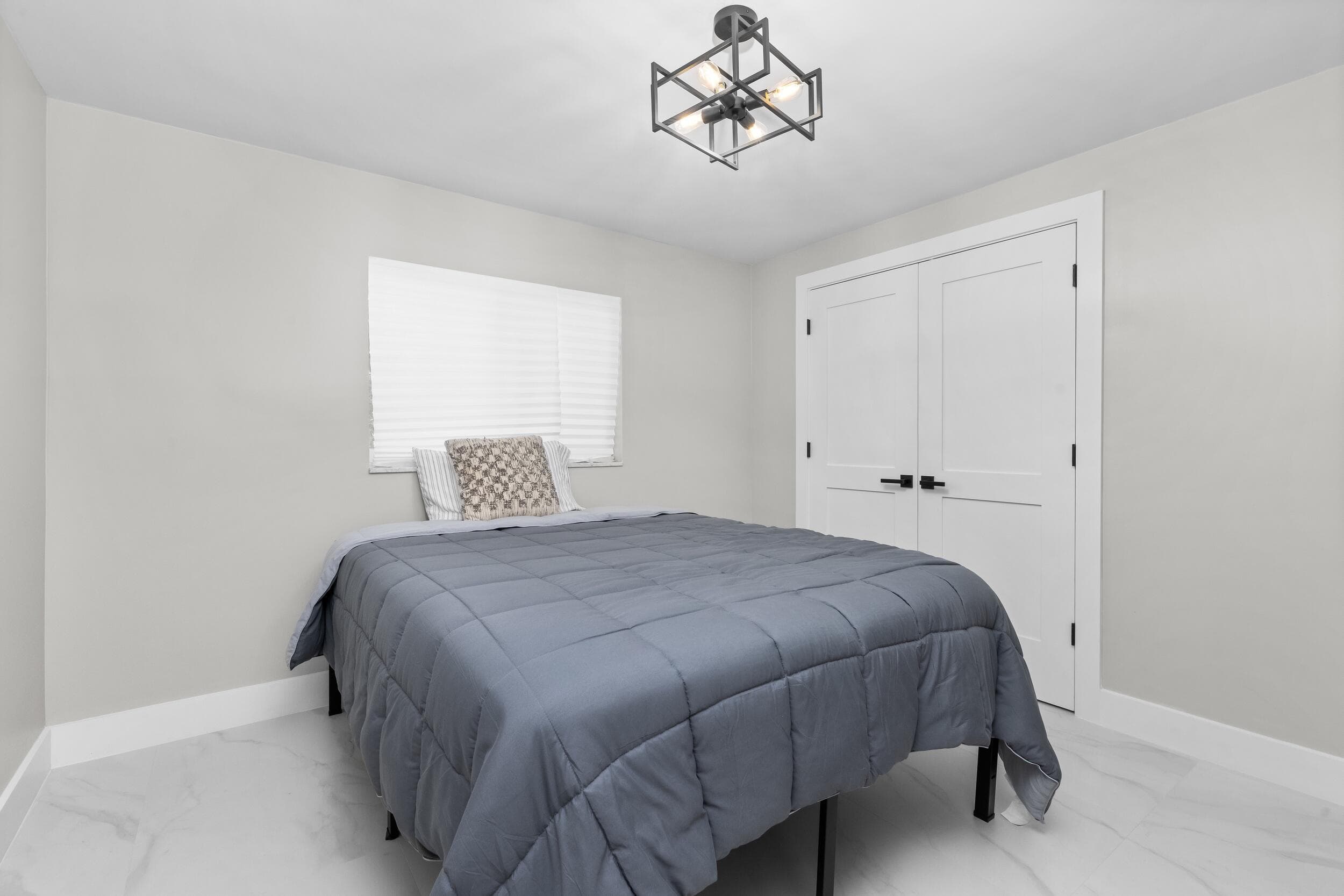 2500 NE 23rd Street, Pompano Beach, FL 33062 — photo 18 of 35