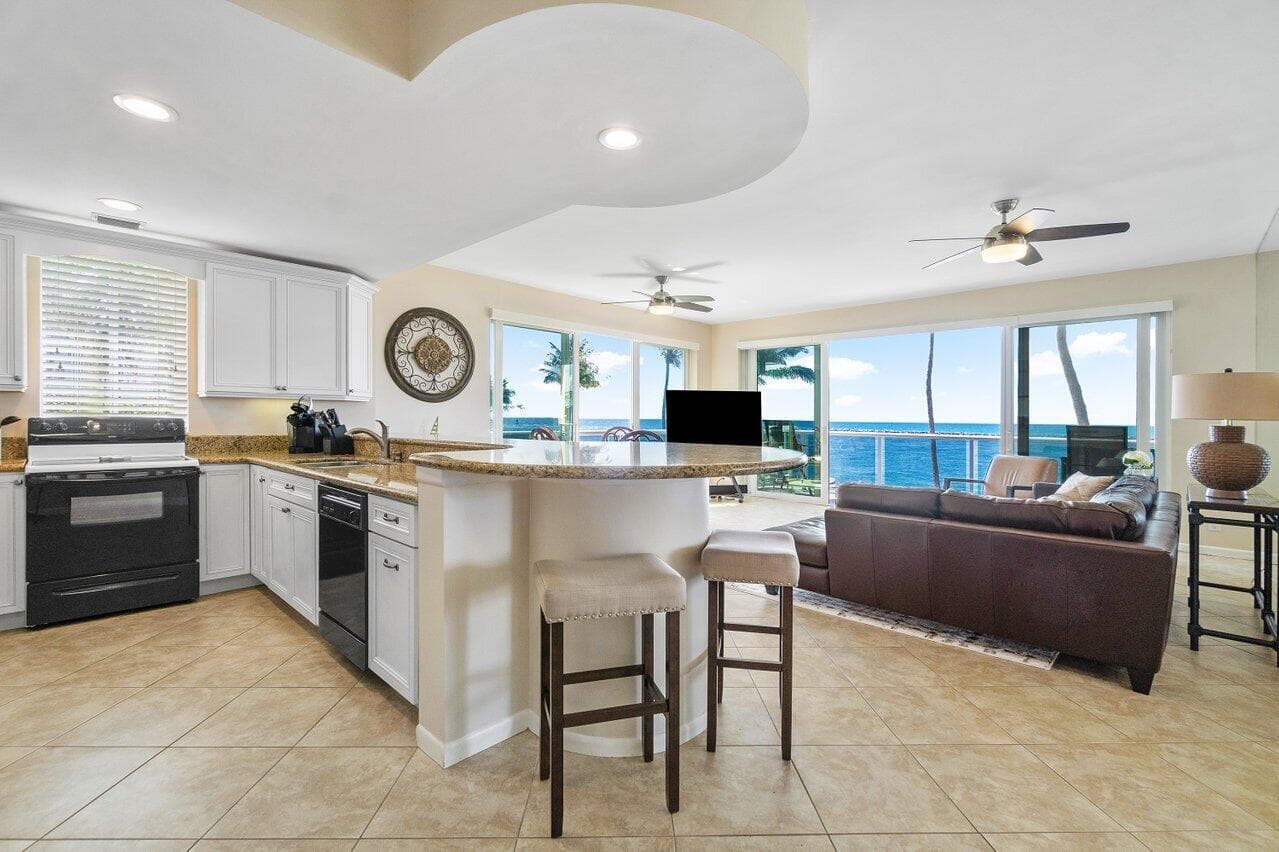 120 Inlet Way 204, Palm Beach Shores, FL 33404 — photo 6 of 27