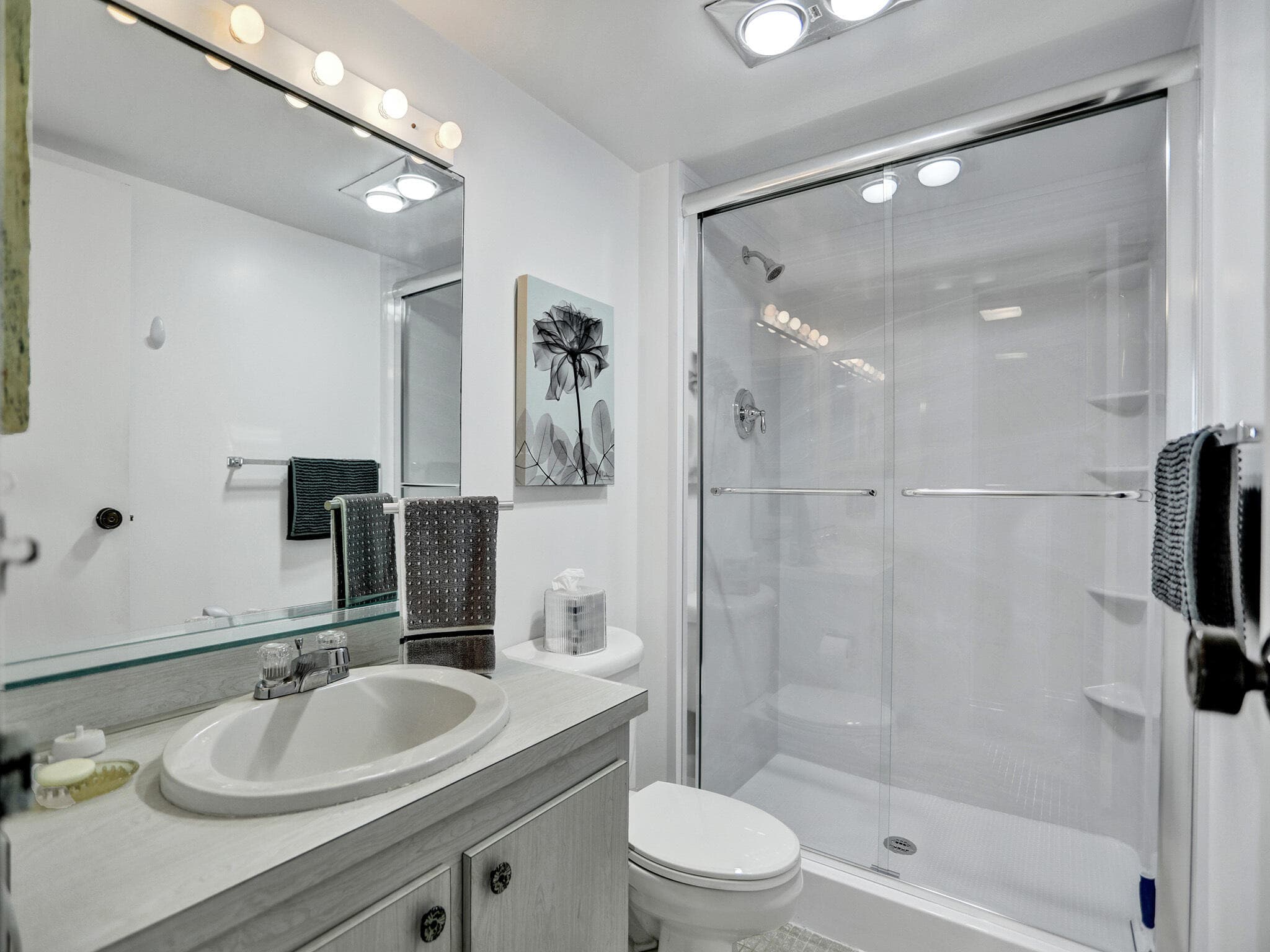 100 Bayview Drive 1125, Sunny Isles Beach, FL 33160 — photo 13 of 31