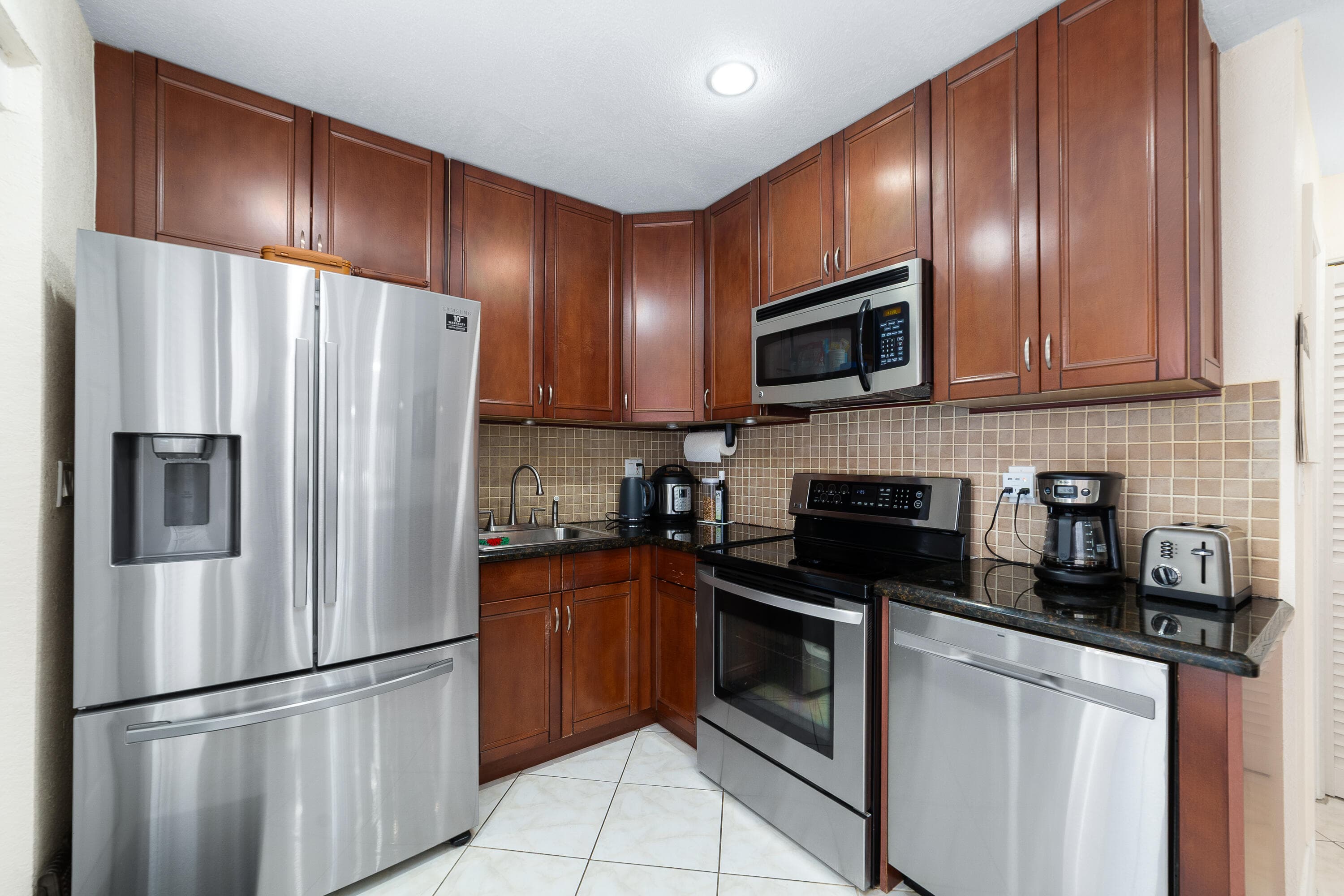 4521 NE 21st Avenue 1, Fort Lauderdale, FL 33308 — photo 9 of 31