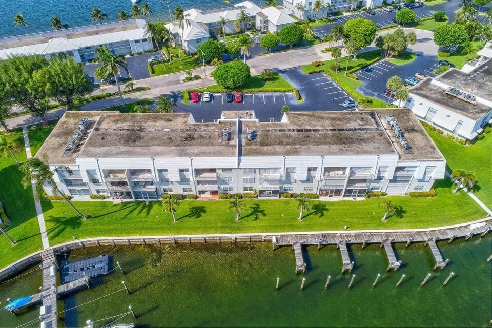 1160 Sugar Sands Boulevard 403 1st Fl, Singer Island, FL 33404 — photo 18 of 32