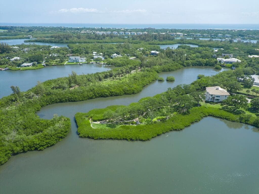 2660 Riverview Court, Vero Beach, FL 32963 — photo 2 of 44