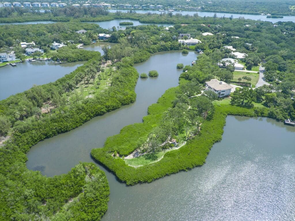 2660 Riverview Court, Vero Beach, FL 32963 — photo 5 of 44