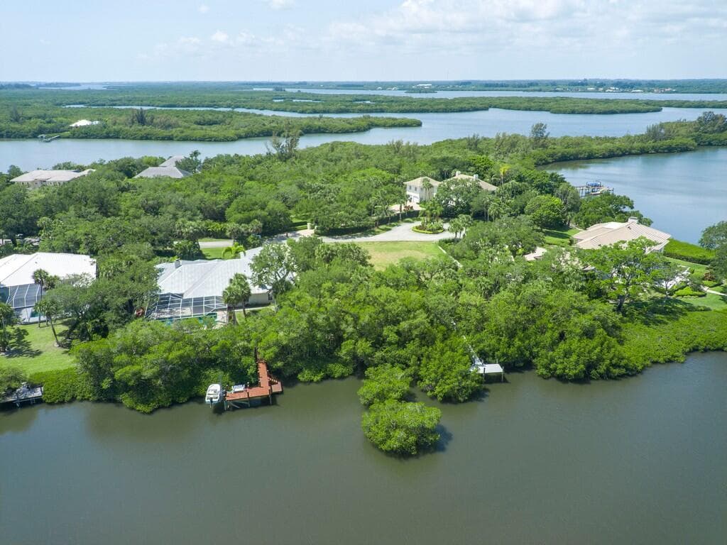 2660 Riverview Court, Vero Beach, FL 32963 — photo 21 of 44