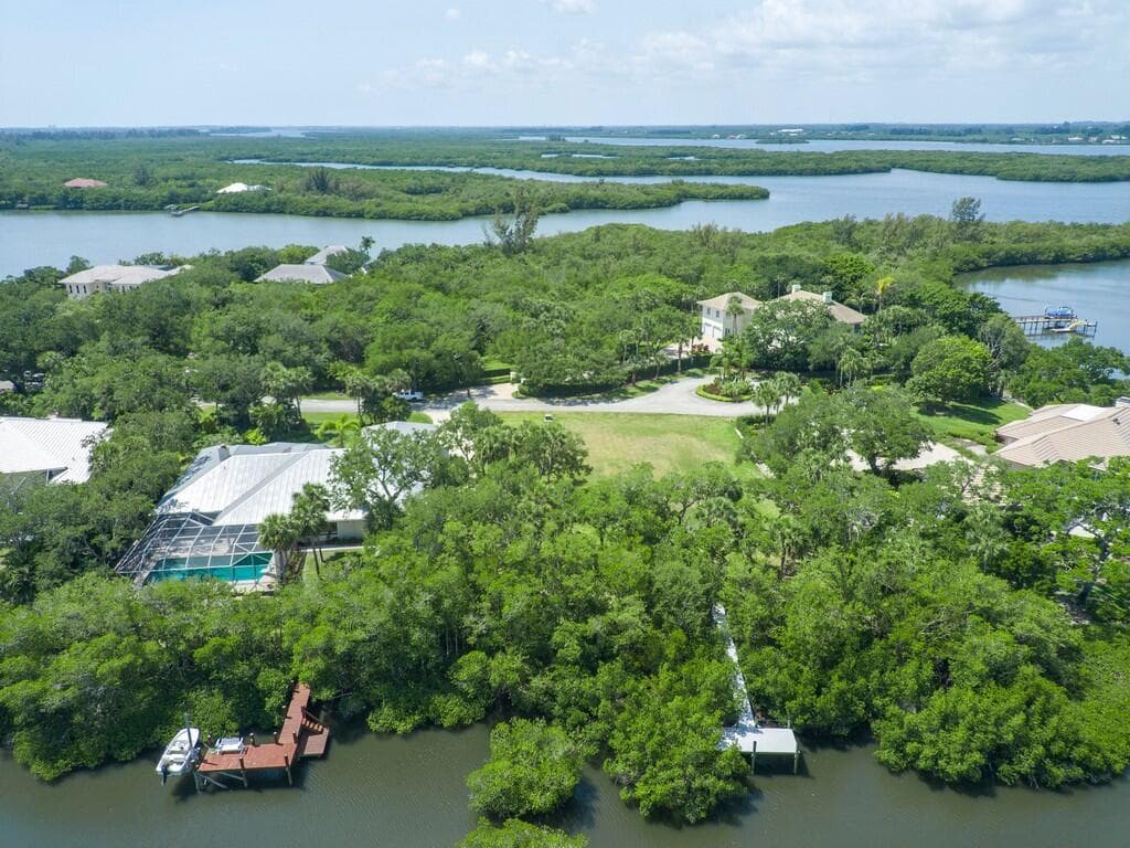 2660 Riverview Court, Vero Beach, FL 32963 — photo 22 of 44