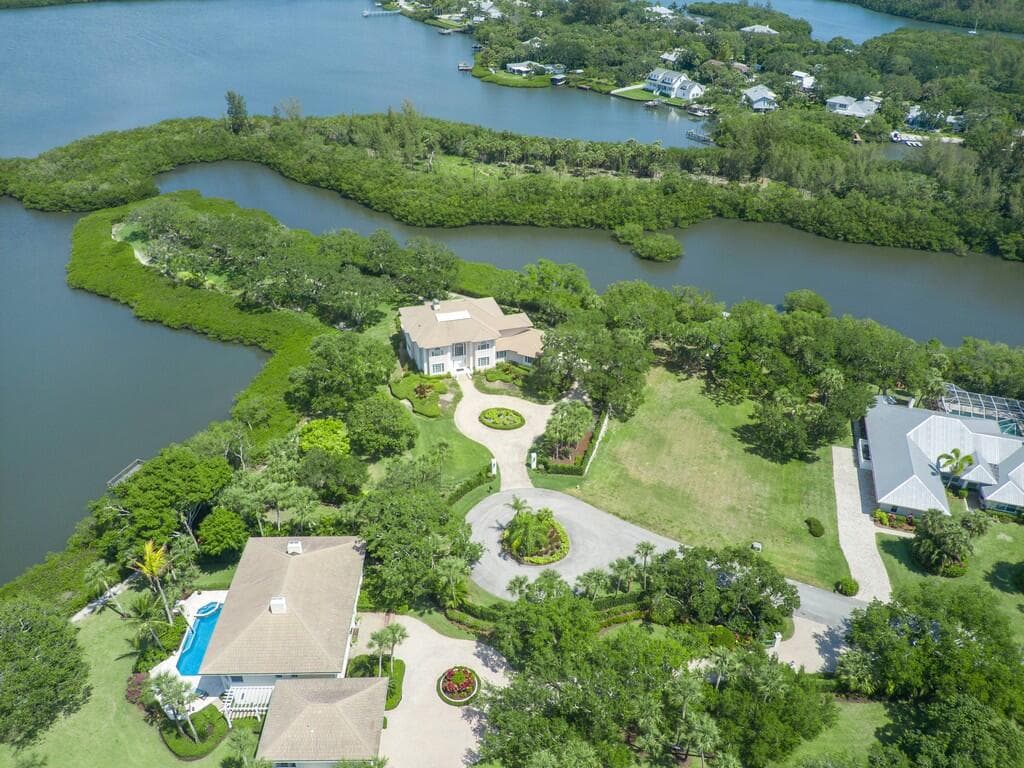 2660 Riverview Court, Vero Beach, FL 32963 — photo 30 of 44